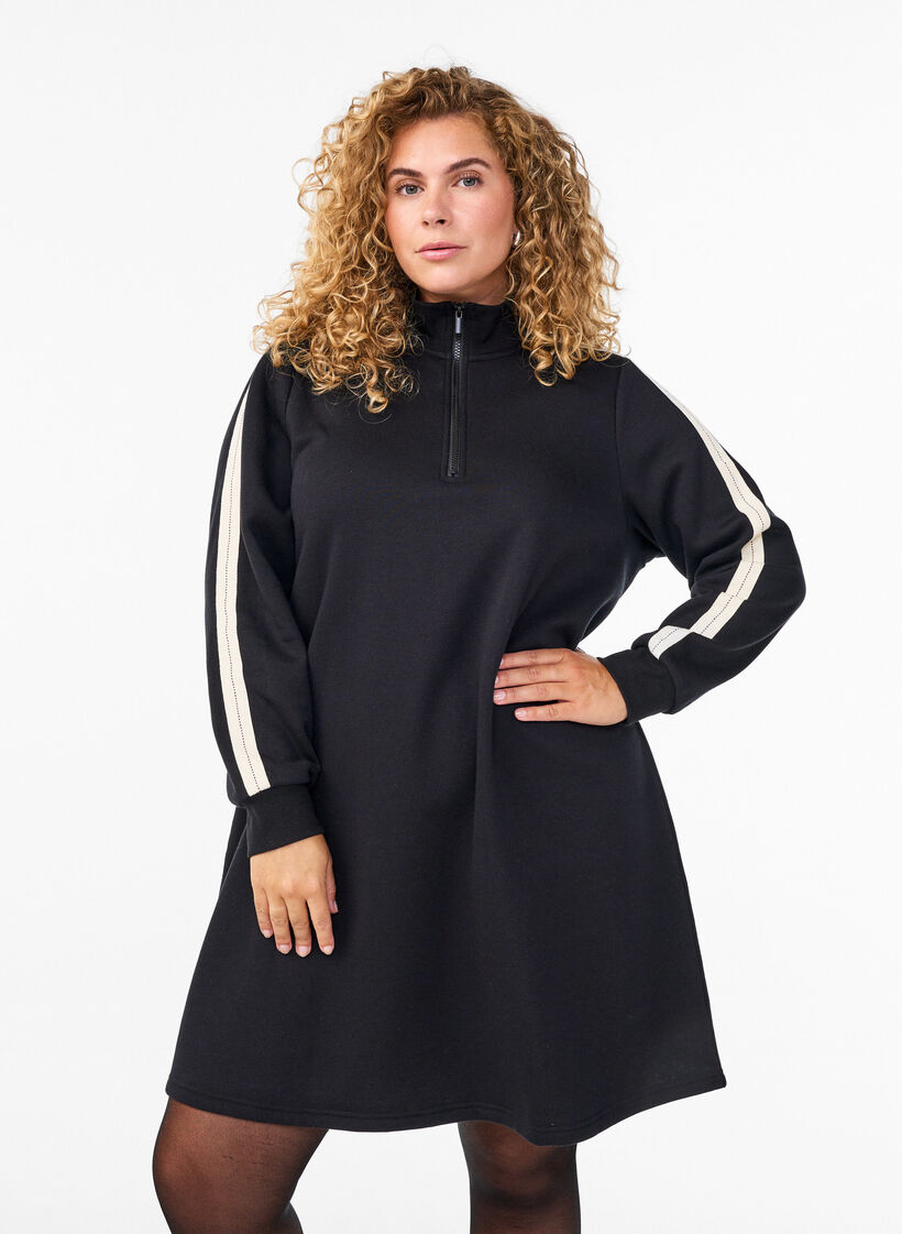 Kurzes Sweatshirtkleid mit hohem Kragen, Schwarz, Model image number 0