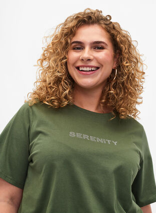 T-Shirt aus Bio-Baumwolle mit Text, Thyme SERENITY, Model image number 2