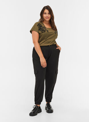 T-Shirt aus Bio-Baumwolle mit Print-Details, Ivy Green, Model image number 3