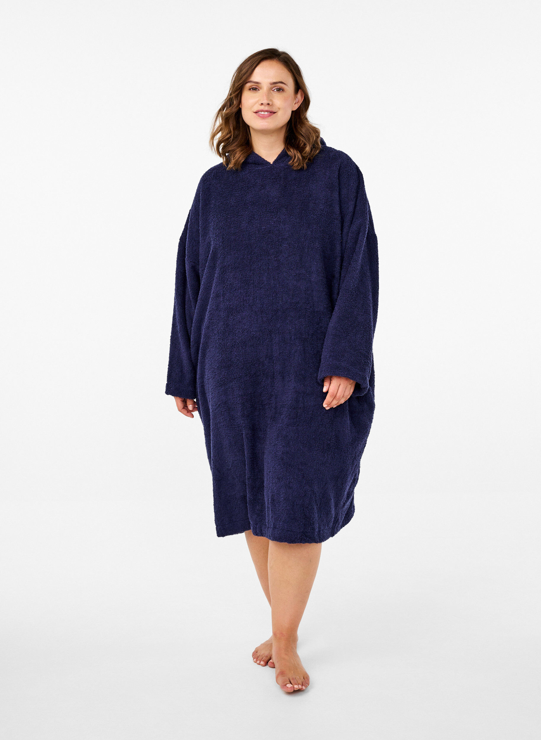 ZizziFrottee-Poncho mit Kapuze, Navy Blazer, Model image number 2