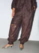 Ballonhose aus Spitze mit Innenshorts, Braun, Model image number 2