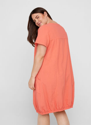 Kurzarm Kleid aus Baumwolle, Hot Coral, Model image number 1