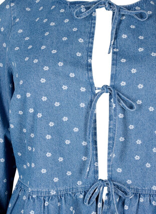 Bluse aus Denim mit Schößchen und Bindeverschluss, Light Blue w.Flowers, Packshot image number 2