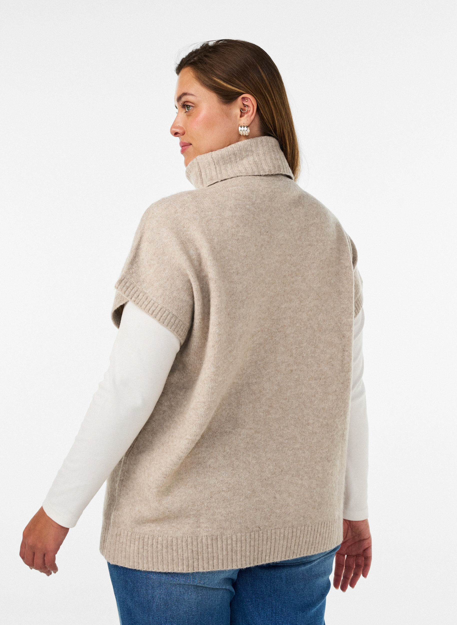 ZizziStrickweste mit Rollkragen und Zopfmuster, Beige, Model image number 2