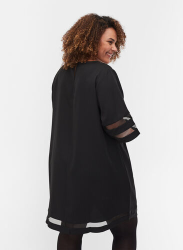 Kurzarm Kleid mit transparenten Details, Black, Model image number 1