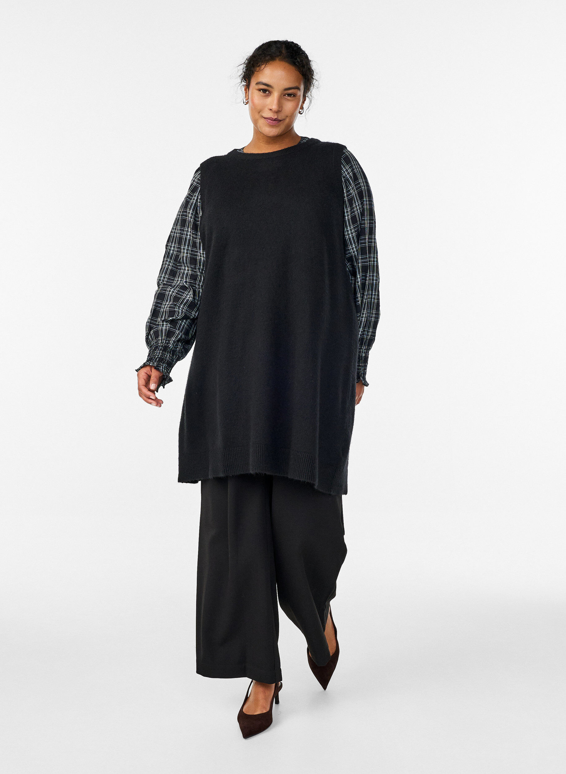 ZizziKurzes &auml;rmelloses Strickkleid, Schwarz, Model image number 1