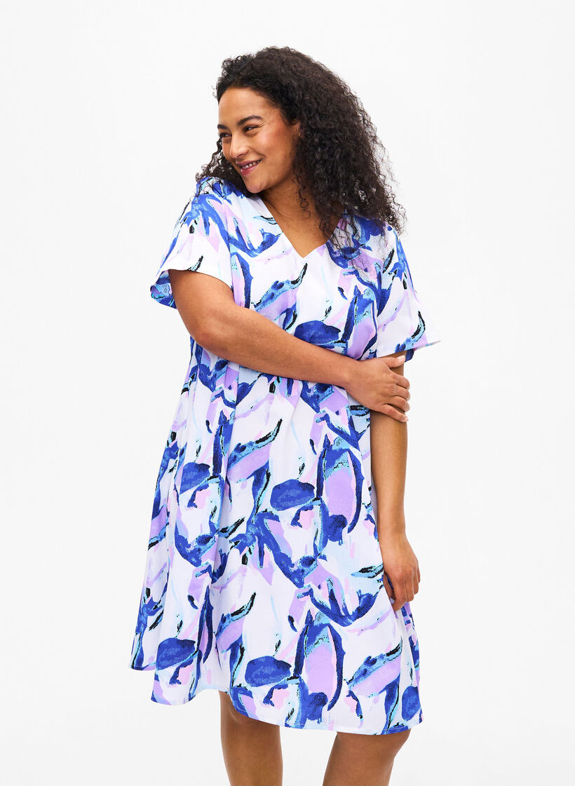 FLASH – Kleid mit V-Ausschnitt und Aufdruck, Snow White Flower, Model image number 0