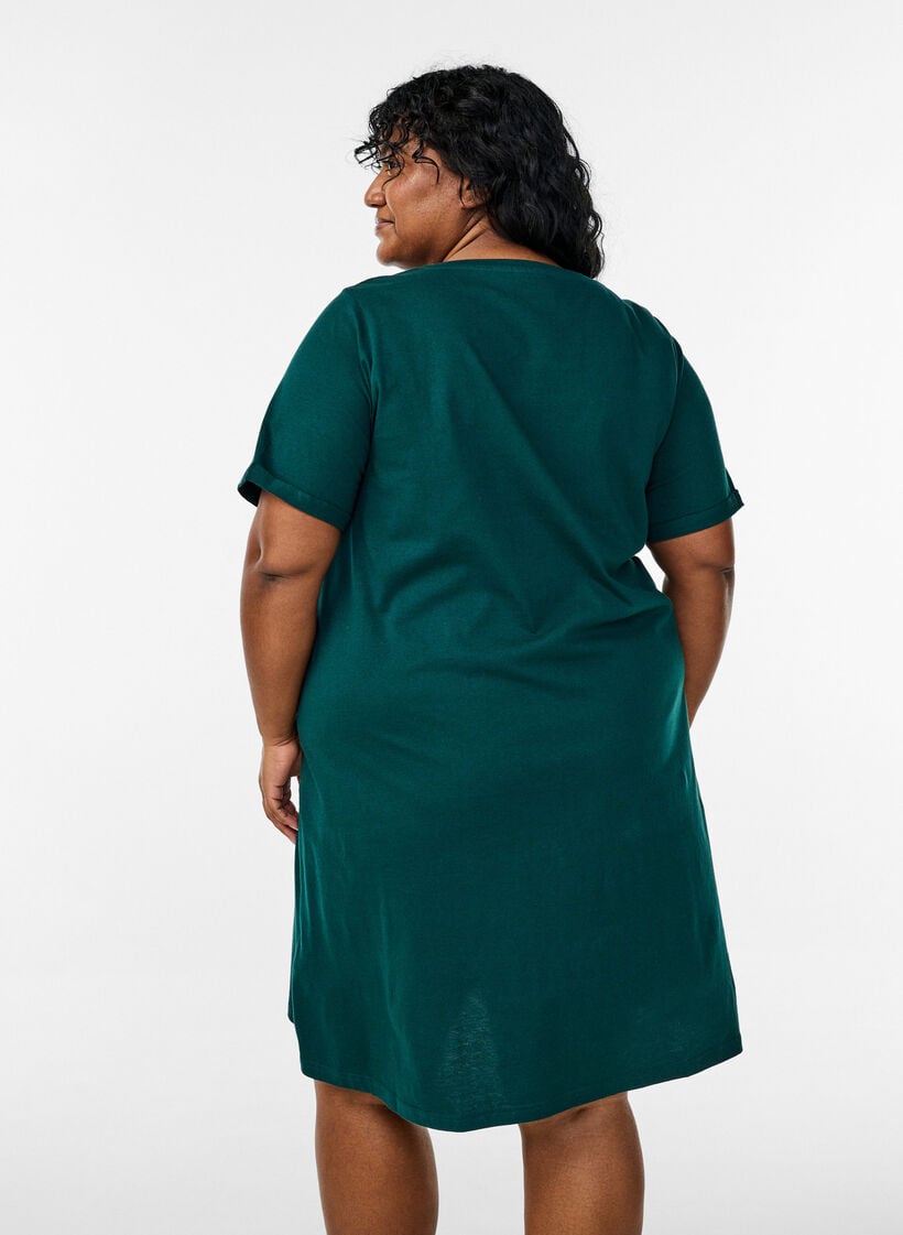 Kurz&auml;rmeliges Nachthemd aus Bio-Baumwolle, Gr&uuml;n, Model image number 2