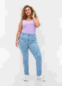 Slim Fit Emily Jeans mit normaler Taille, Ex Lt Blue, Model