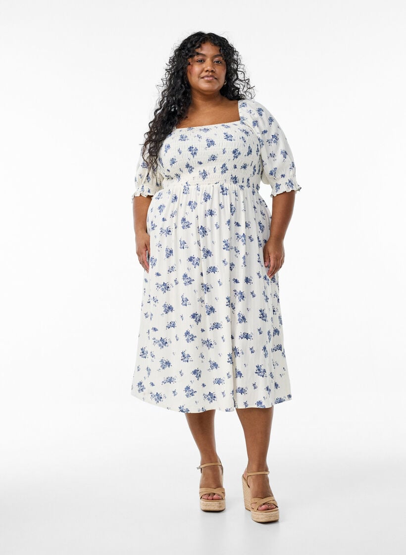 Gebl&uuml;mtes Midikleid aus Viskose mit Smok, Wei&szlig;, Model image number 0