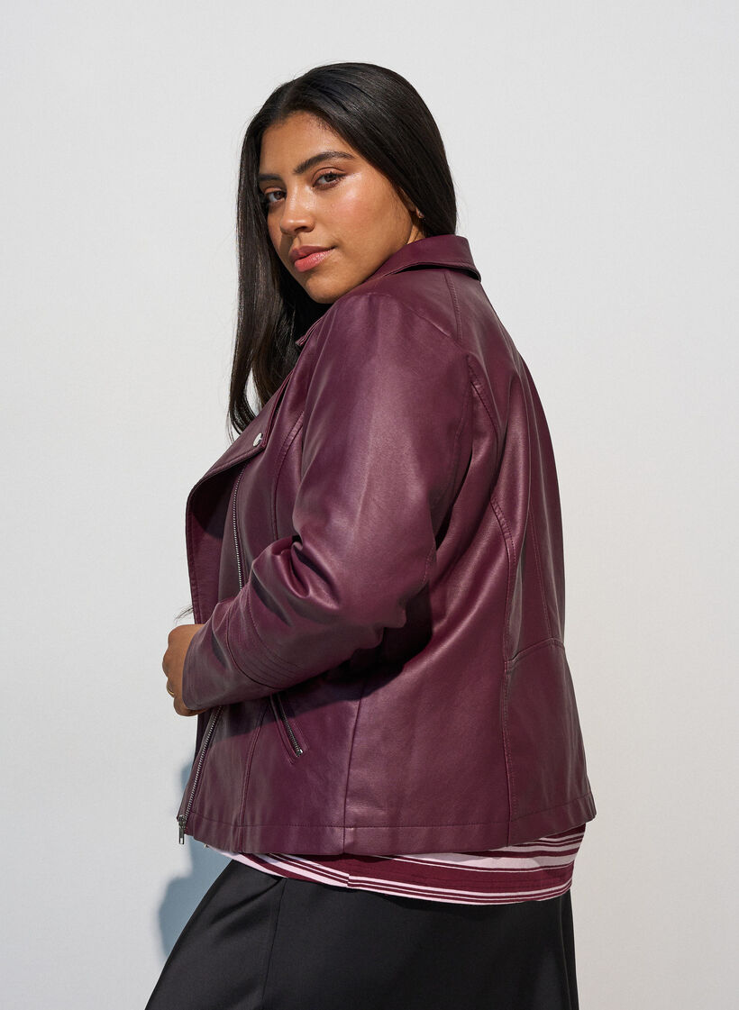 Bikerjacke aus Kunstleder, Rot, Model image number 2