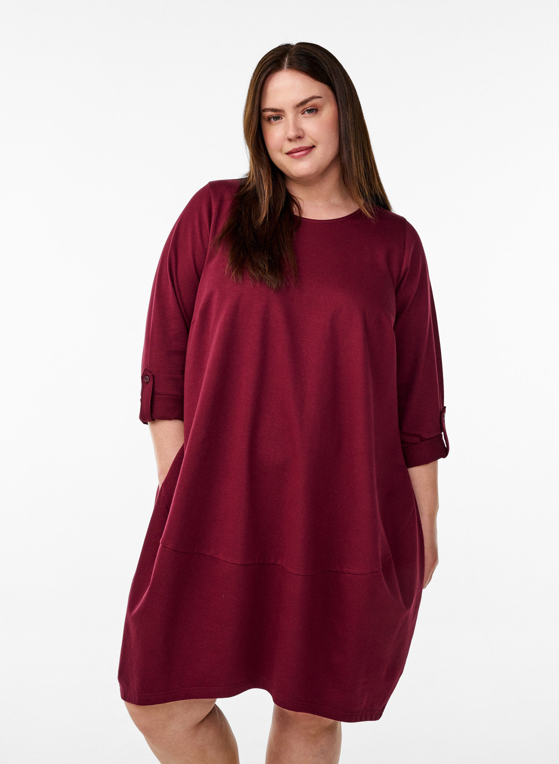 Ballkleid mit Taschen, Dunkles Bordeaux, Model