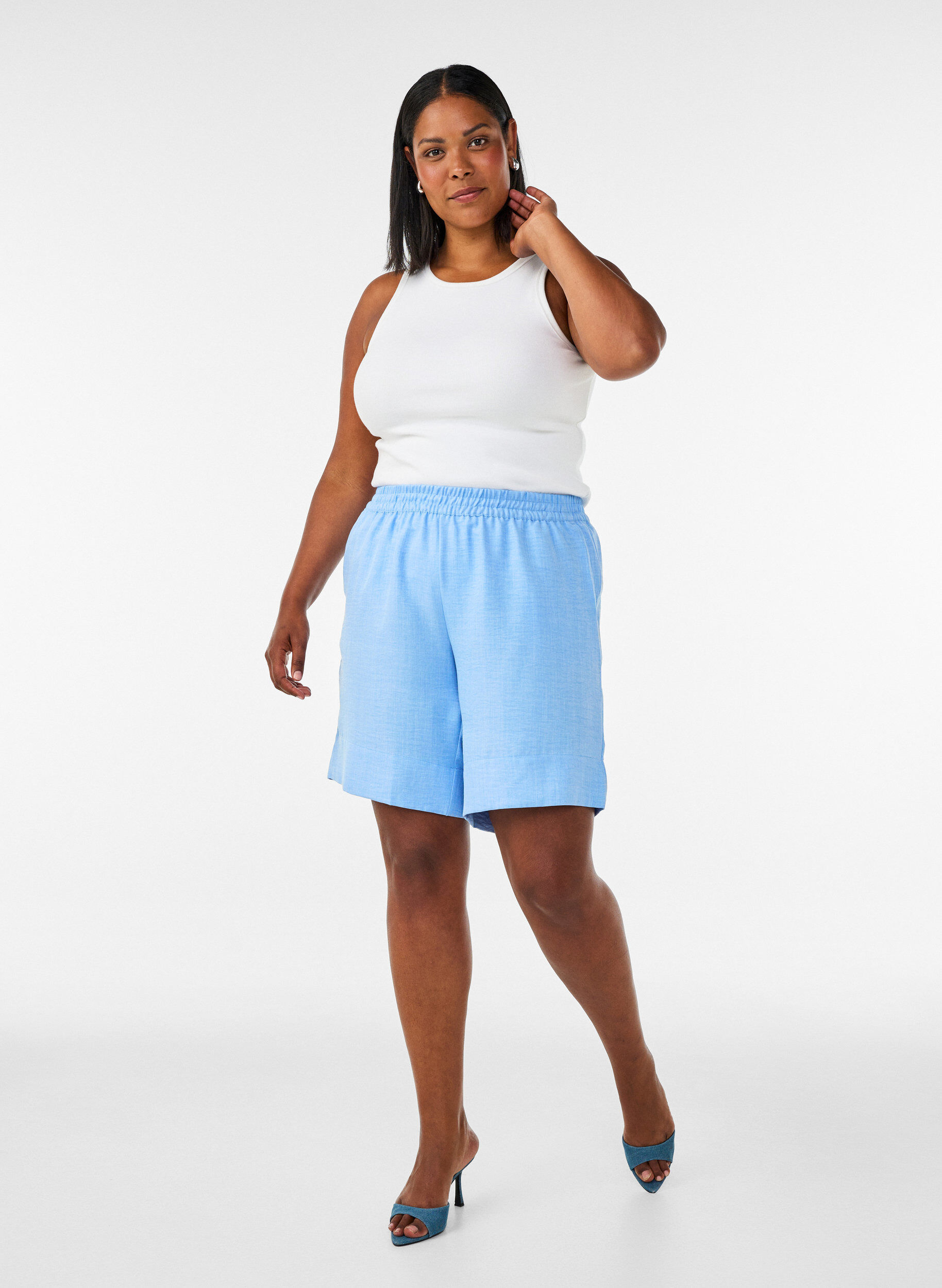 ZizziShorts mit Taschen und hoher Taille, Blau, Model image number 1