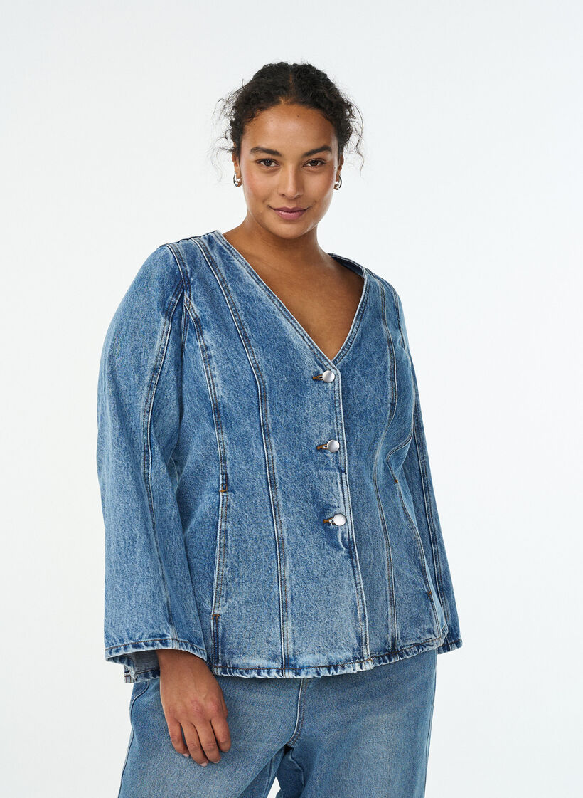 Jeansjacke mit formgebenden N&auml;hten und V-Ausschnitt, Blau, Model
