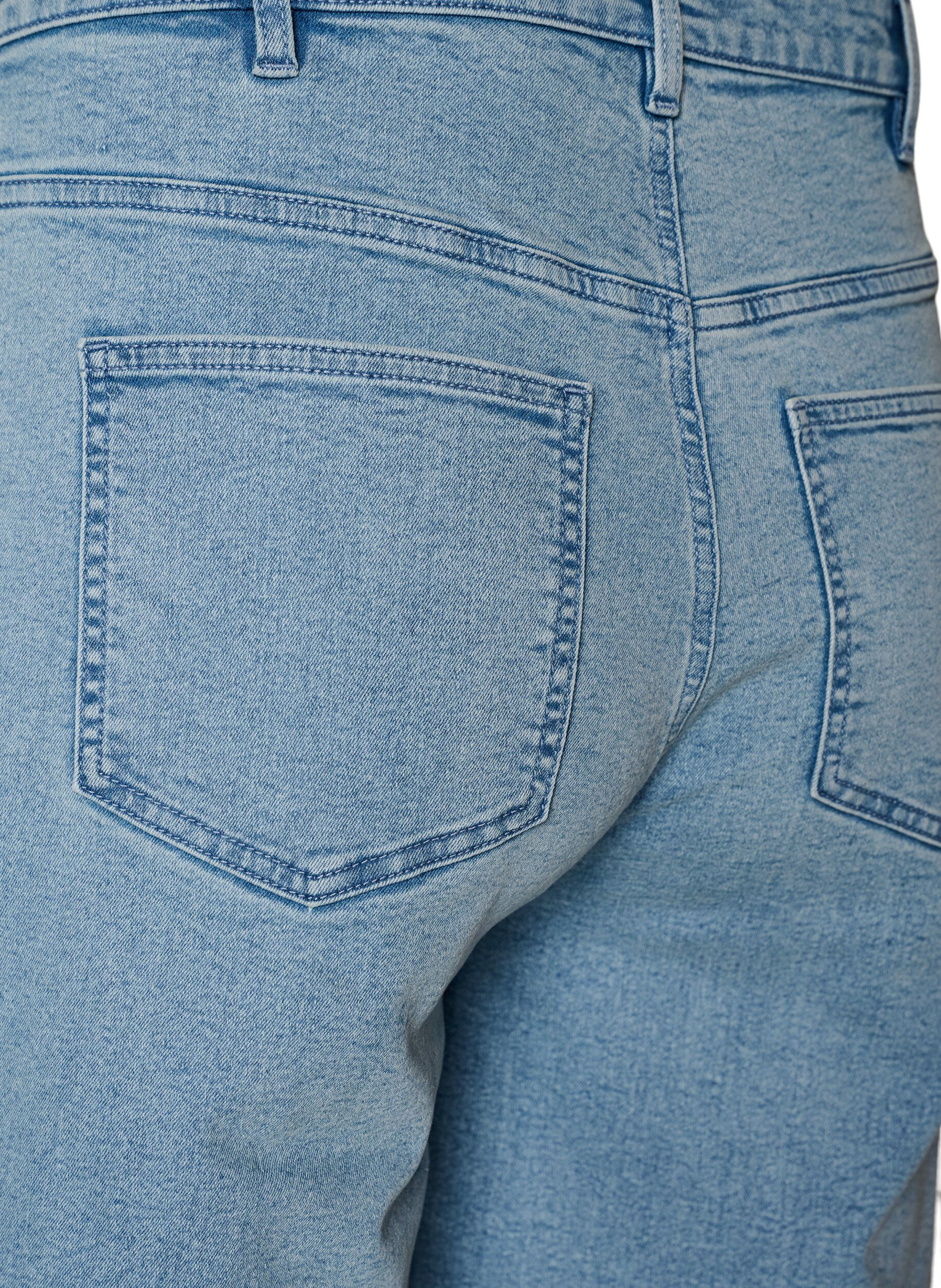 ZizziLocker sitzende Jeansshorts mit hoher Taille, Blau, Packshot image number 3