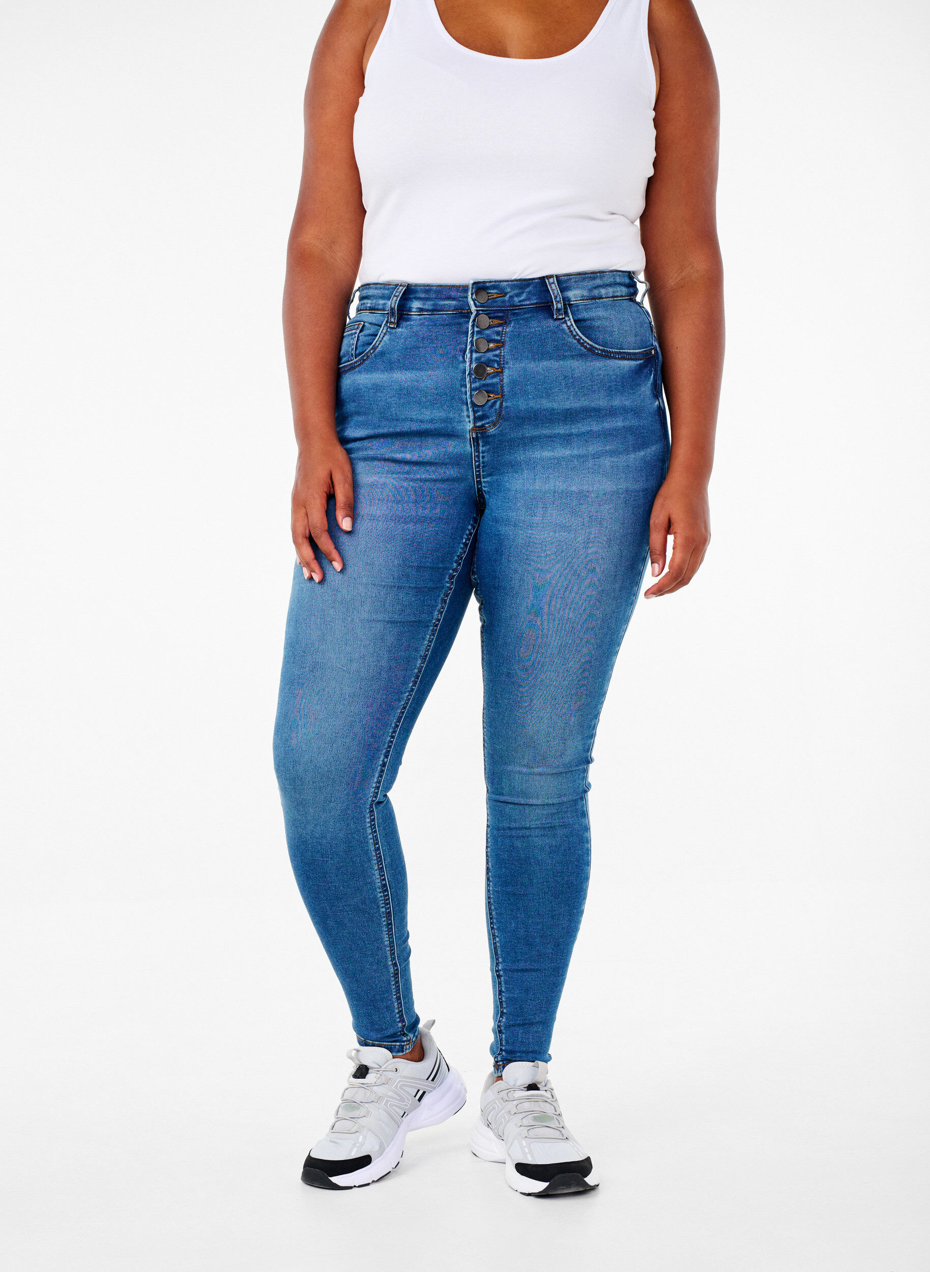 ZizziAmy Jeans mit hohem Bund und Knopfverschluss, Blue Denim, Model image number 2