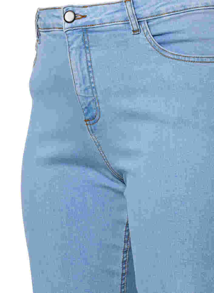 Hochtaillierte Gemma Jeans mit Loch am Knie, Ex Lgt Blue, Packshot image number 2