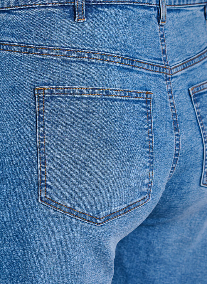 FLASH - Locker sitzende Jeansshorts mit hoher Taille, Blau, Packshot image number 3