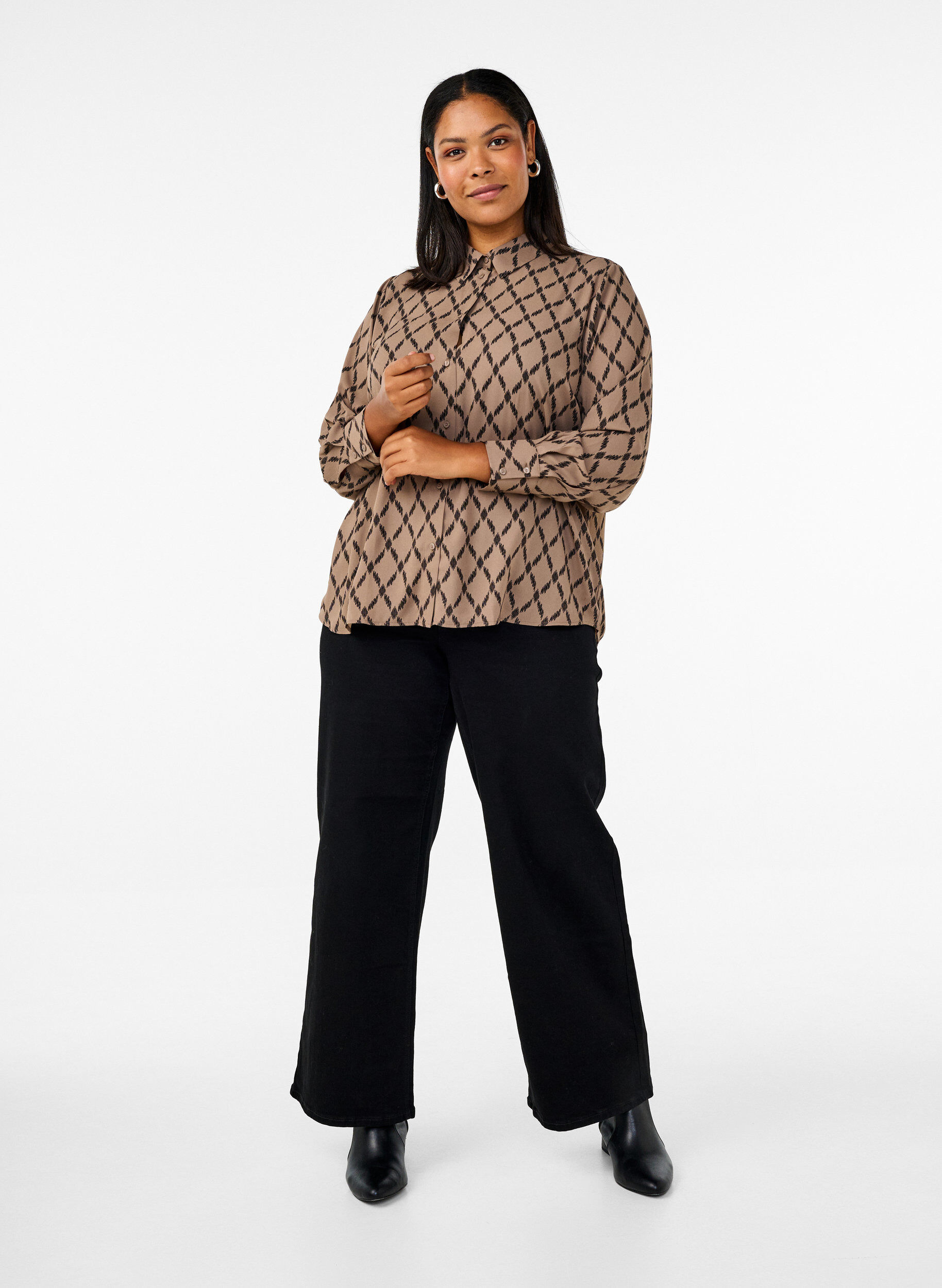 ZizziGemusterte Bluse mit langen &Auml;rmeln, Grafic AOP, Model image number 3