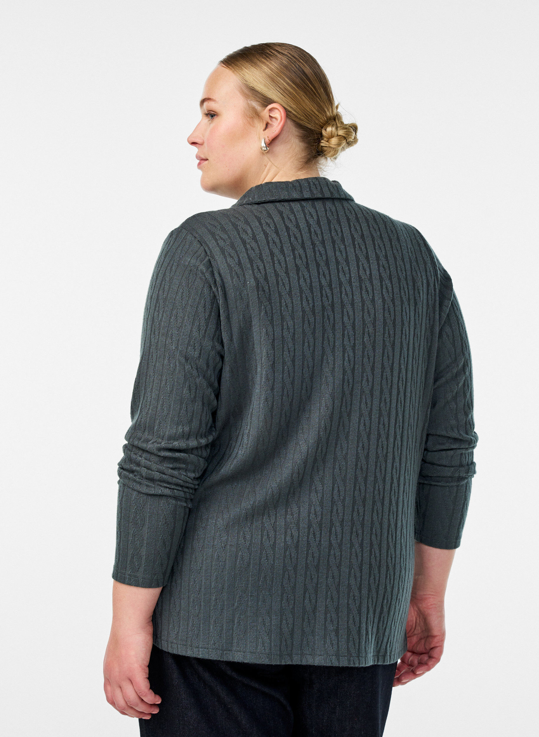 ZizziStrickbluse mit Kragen und Zopfmuster, Gr&uuml;n, Model image number 2