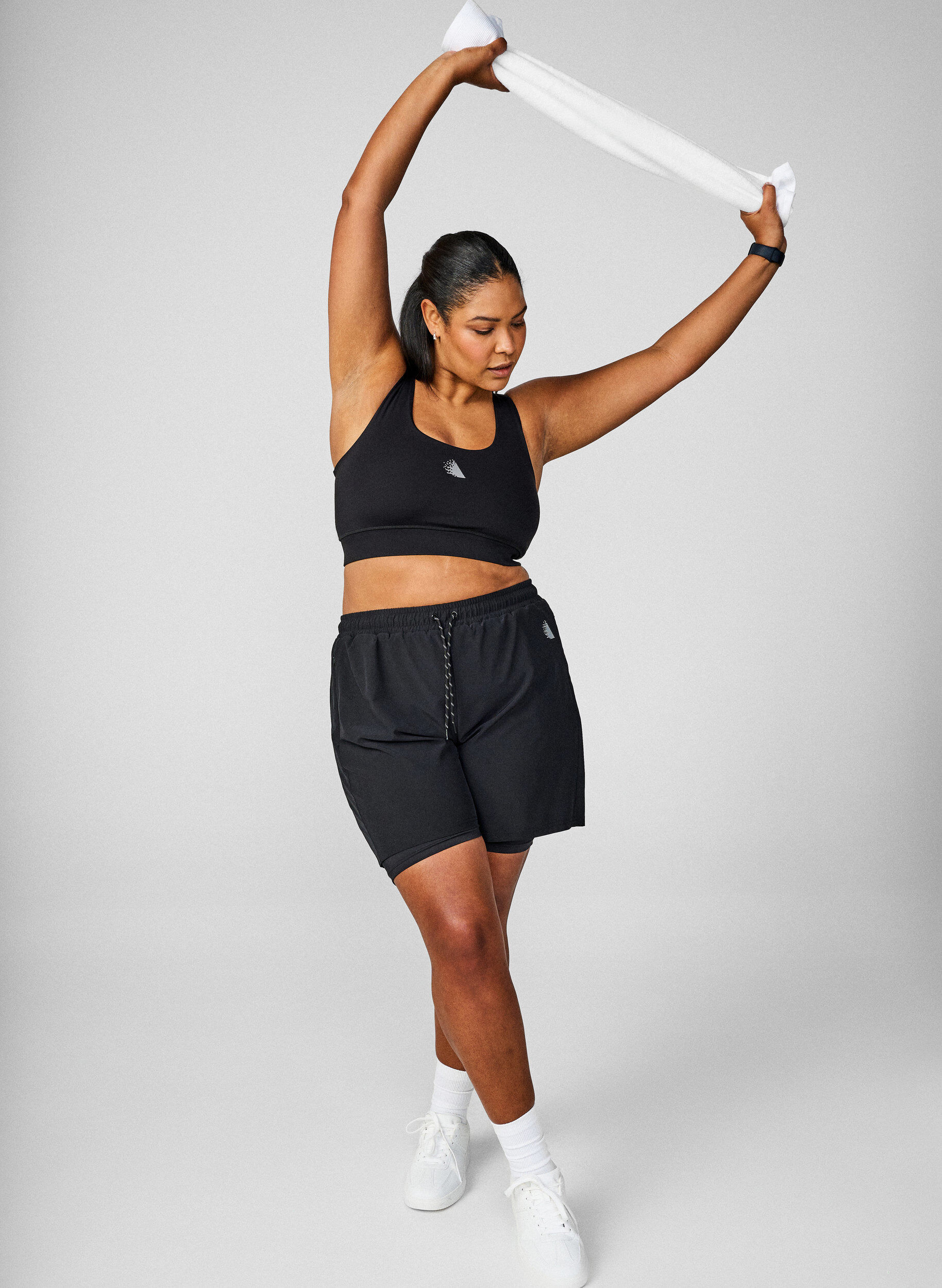 ZizziTrainingsshorts mit Innenhose, Schwarz, Image image number 0