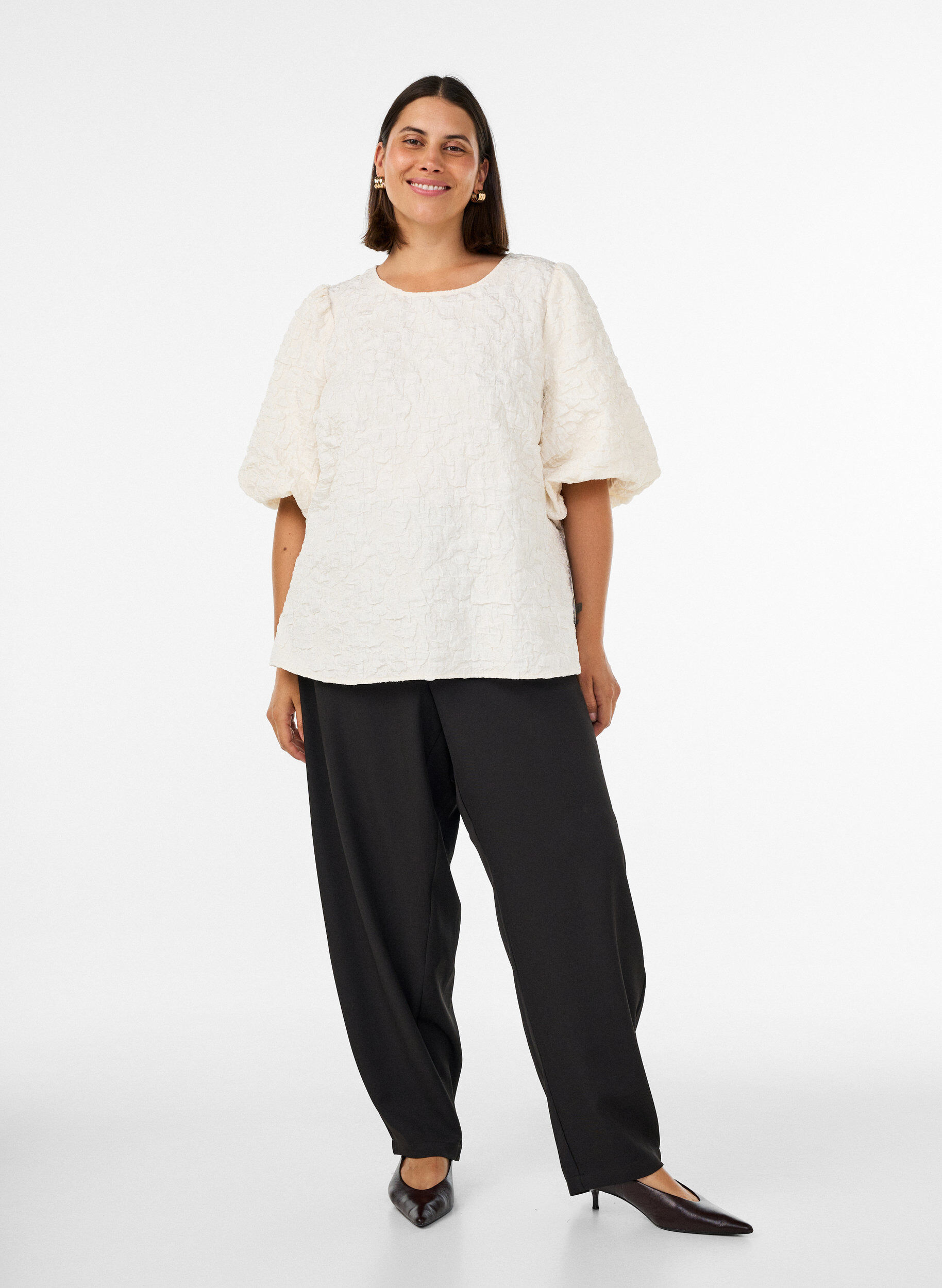 ZizziJacquardbluse mit Puff&auml;rmeln und A-Linien-Form, Vanille, Model image number 1
