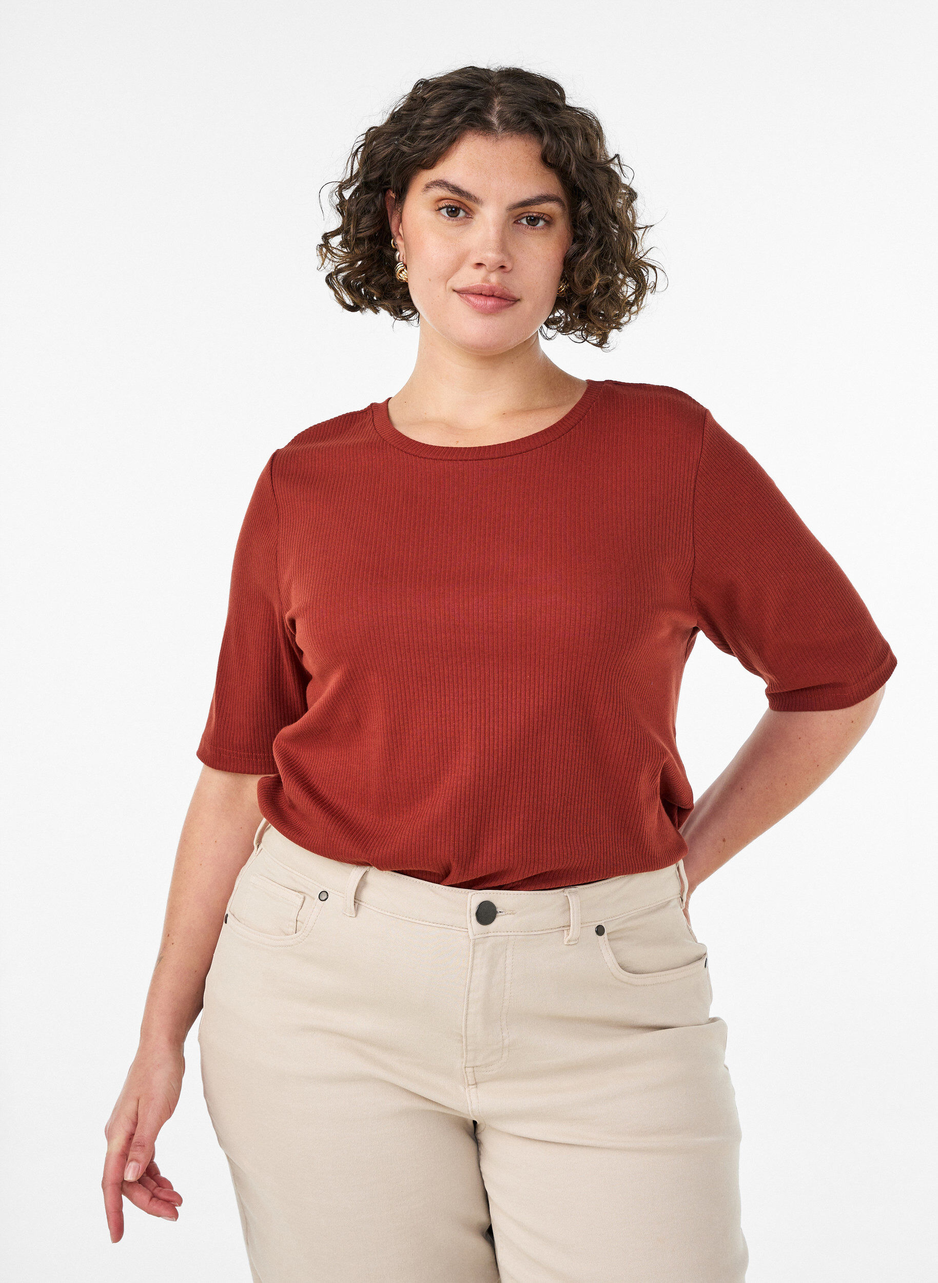 ZizziBluse aus geripptem Jersey mit kurzen &Auml;rmeln, Rot, Model image number 0