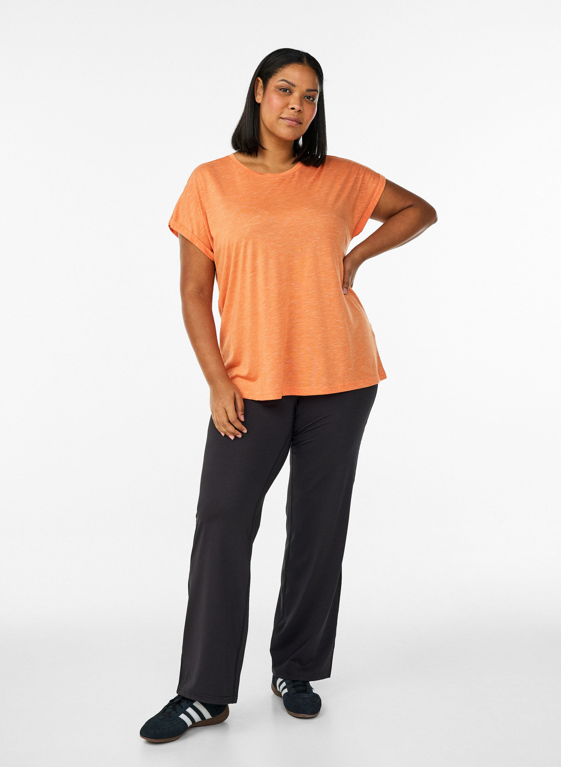 ZizziLockeres Trainingstop mit kurzen &Auml;rmeln, Orange, Model image number 1