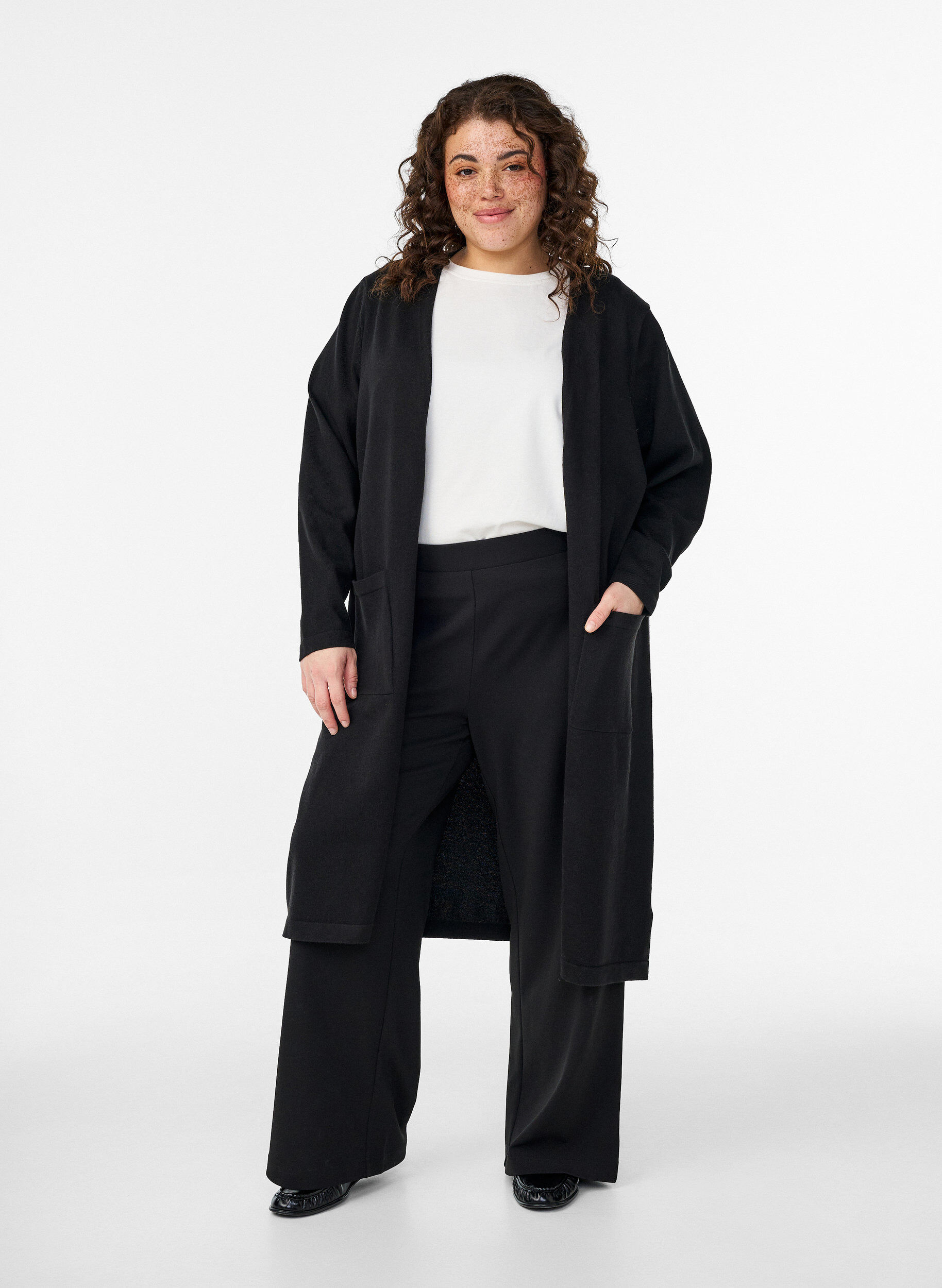 ZizziLange, offene Strickjacke mit Taschen, Schwarz, Model image number 0