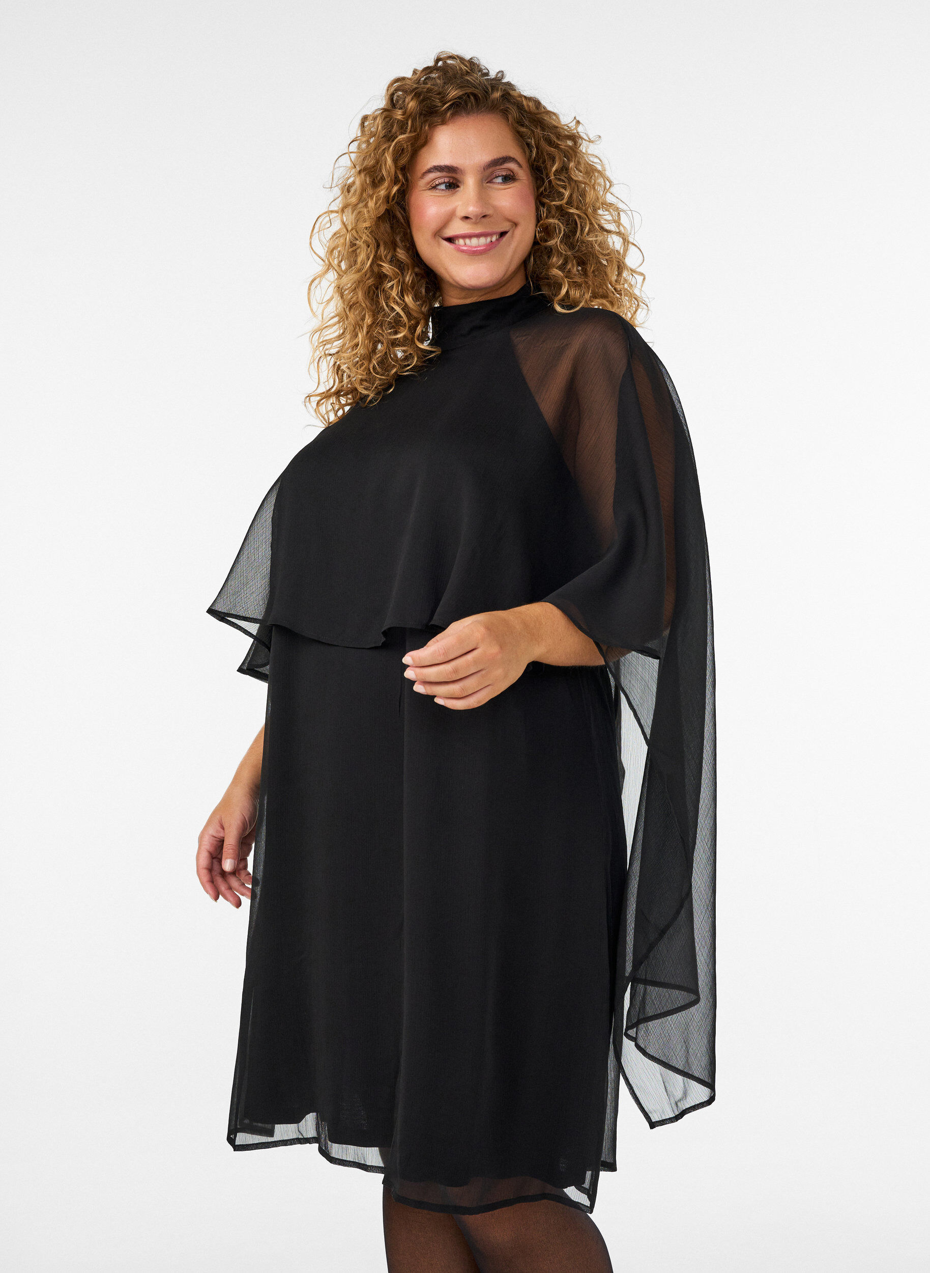 ZizziKnielanges Kleid aus Chiffon mit transparentem Cape, Schwarz, Model image number 0