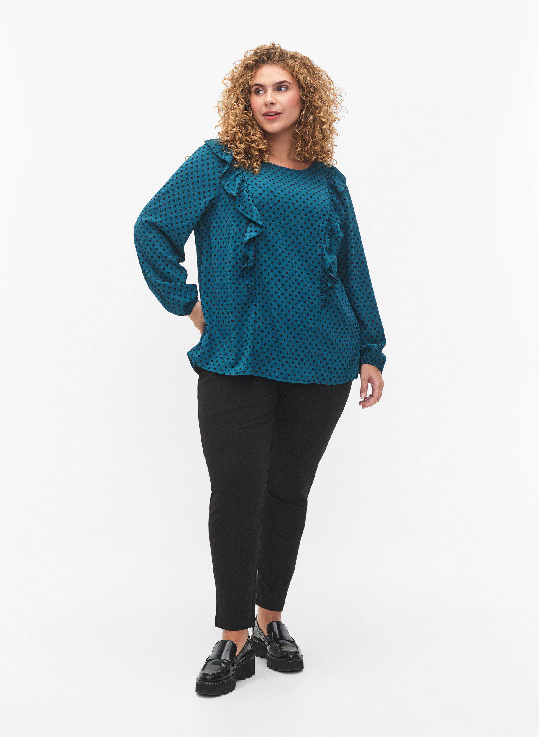 ZizziLang&auml;rmelige Bluse mit R&uuml;schen, Shaded Spruce Dot, Model image number 2