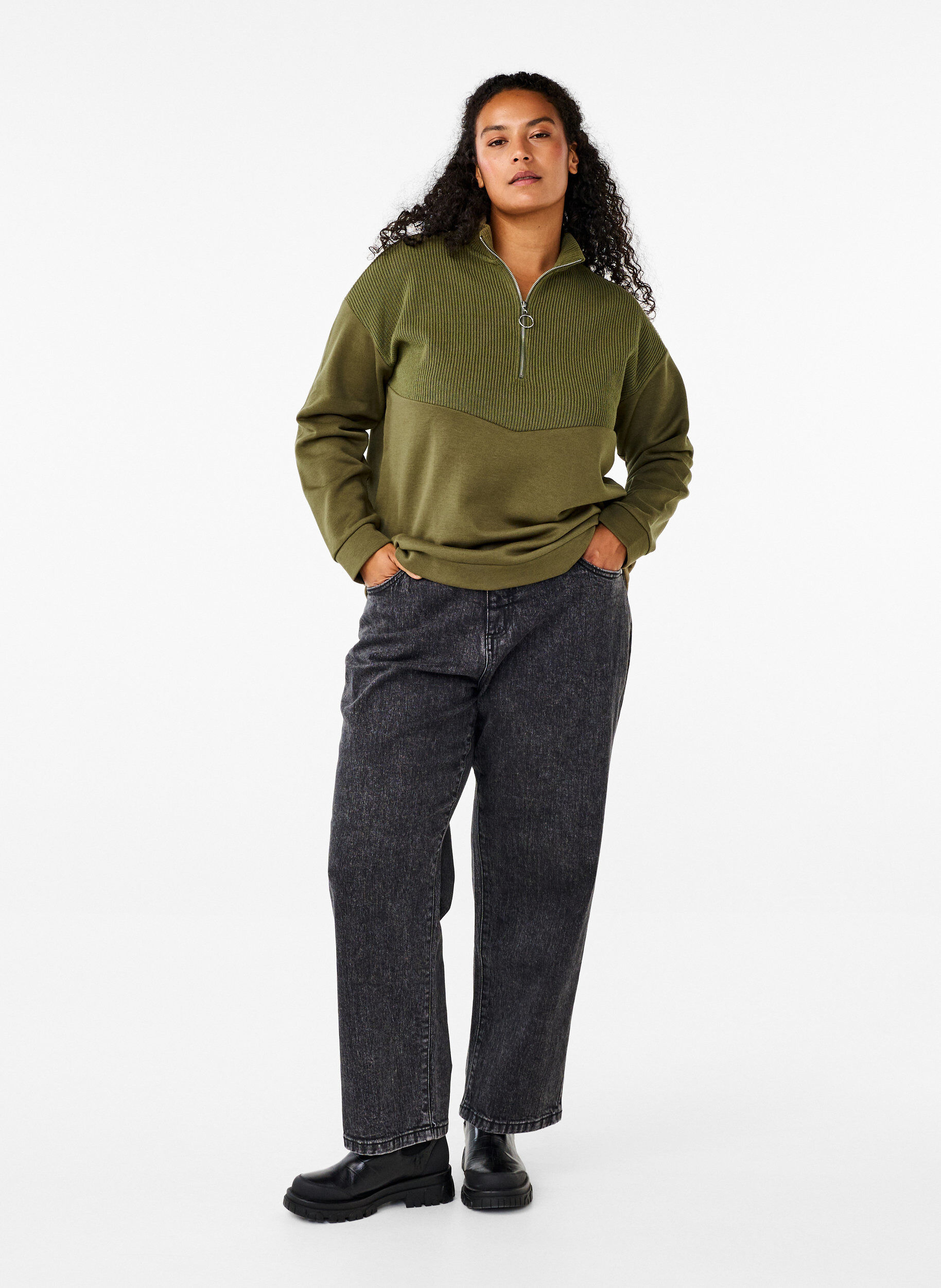 ZizziSweatshirt aus Strickmaterial, mit Rei&szlig;verschluss, Winter Moss, Model image number 2