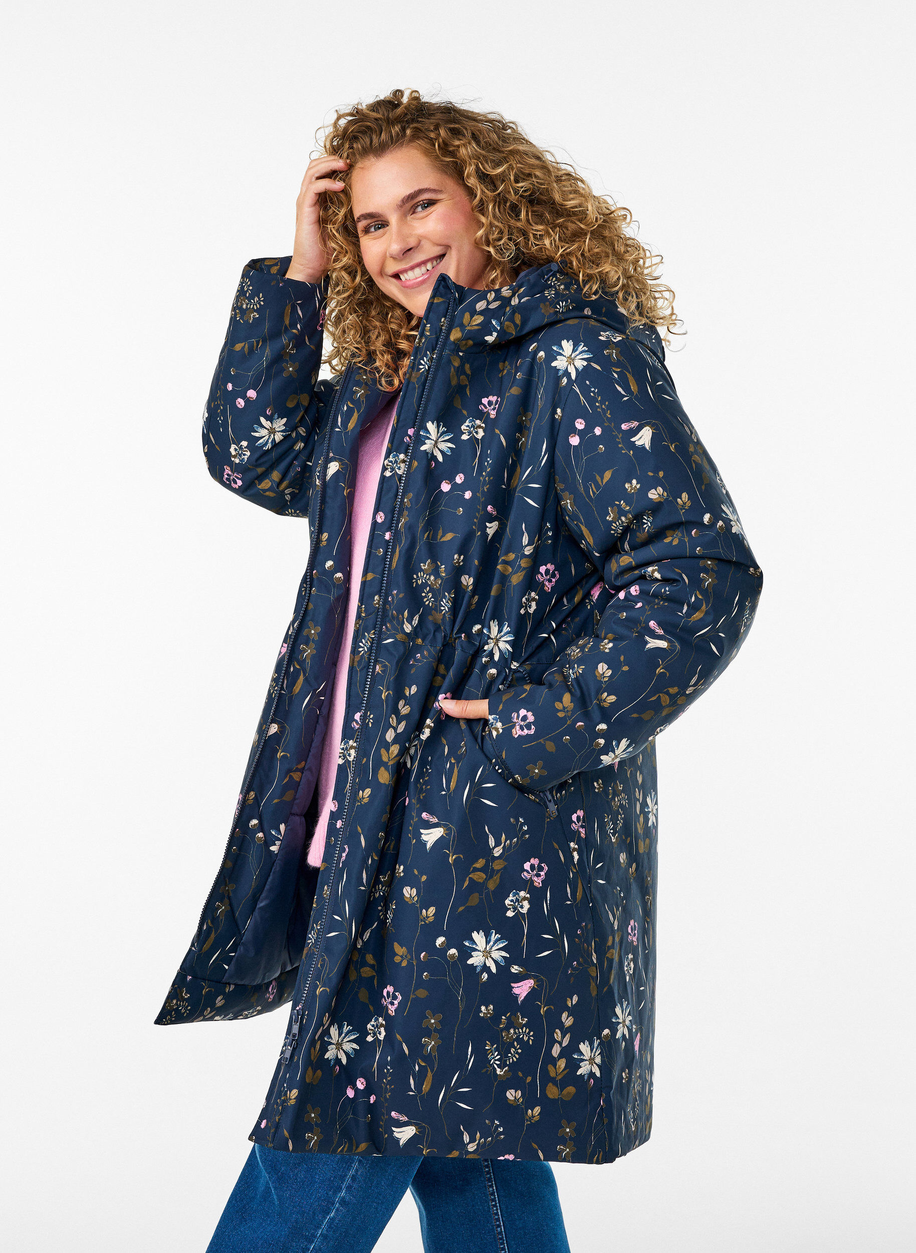 ZizziGepolsterte Winterjacke mit Blumenprint, Blau, Model image number 0