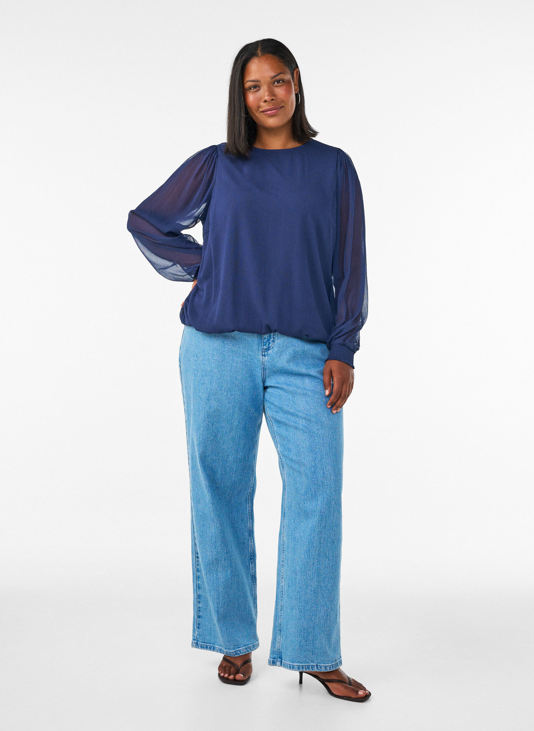 ZizziBluse aus Chiffon mit transparenten &Auml;rmeln, Blau, Model image number 1