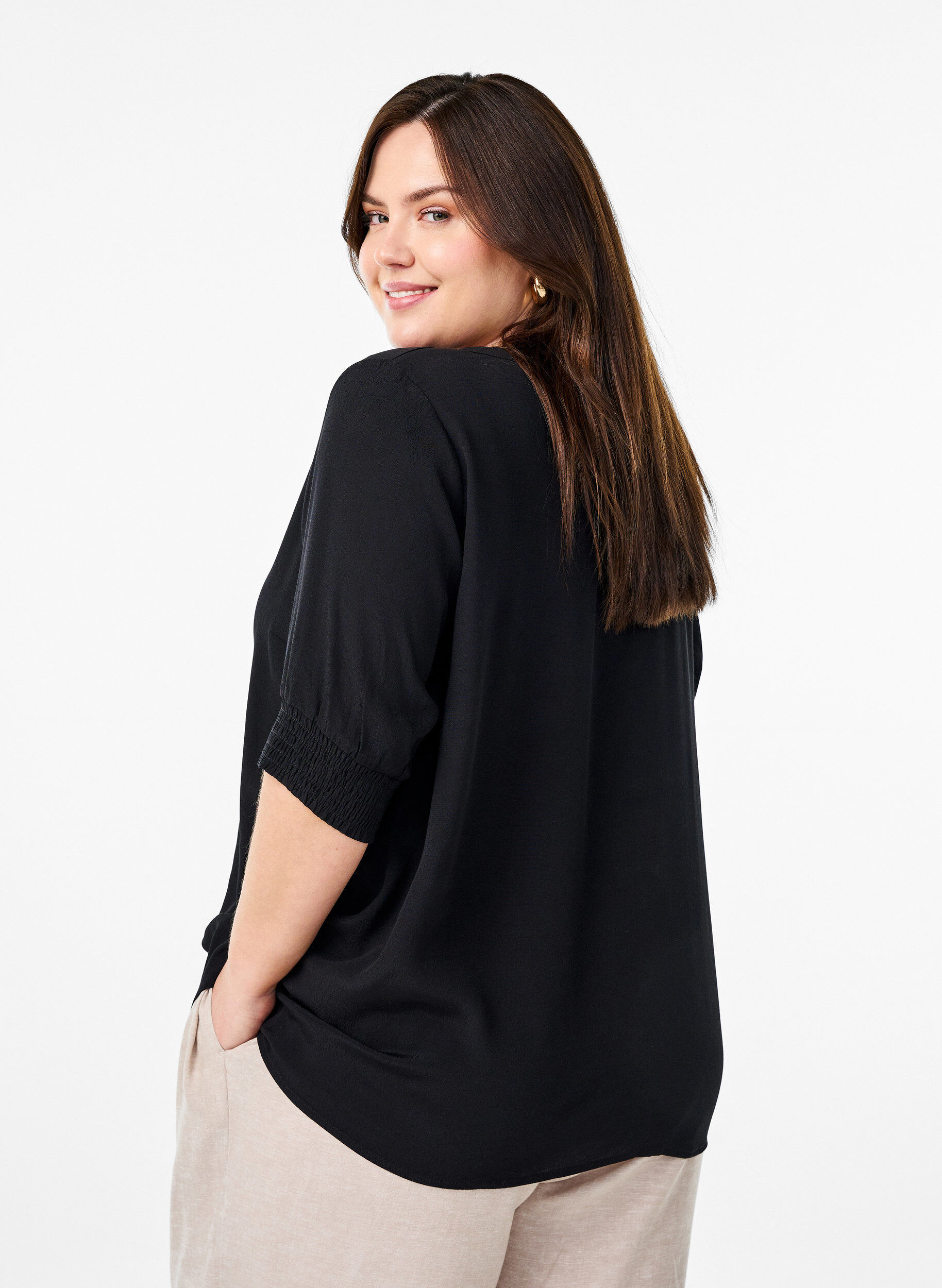 ZizziKurz&auml;rmelige Bluse aus Viskose, Schwarz, Model image number 2