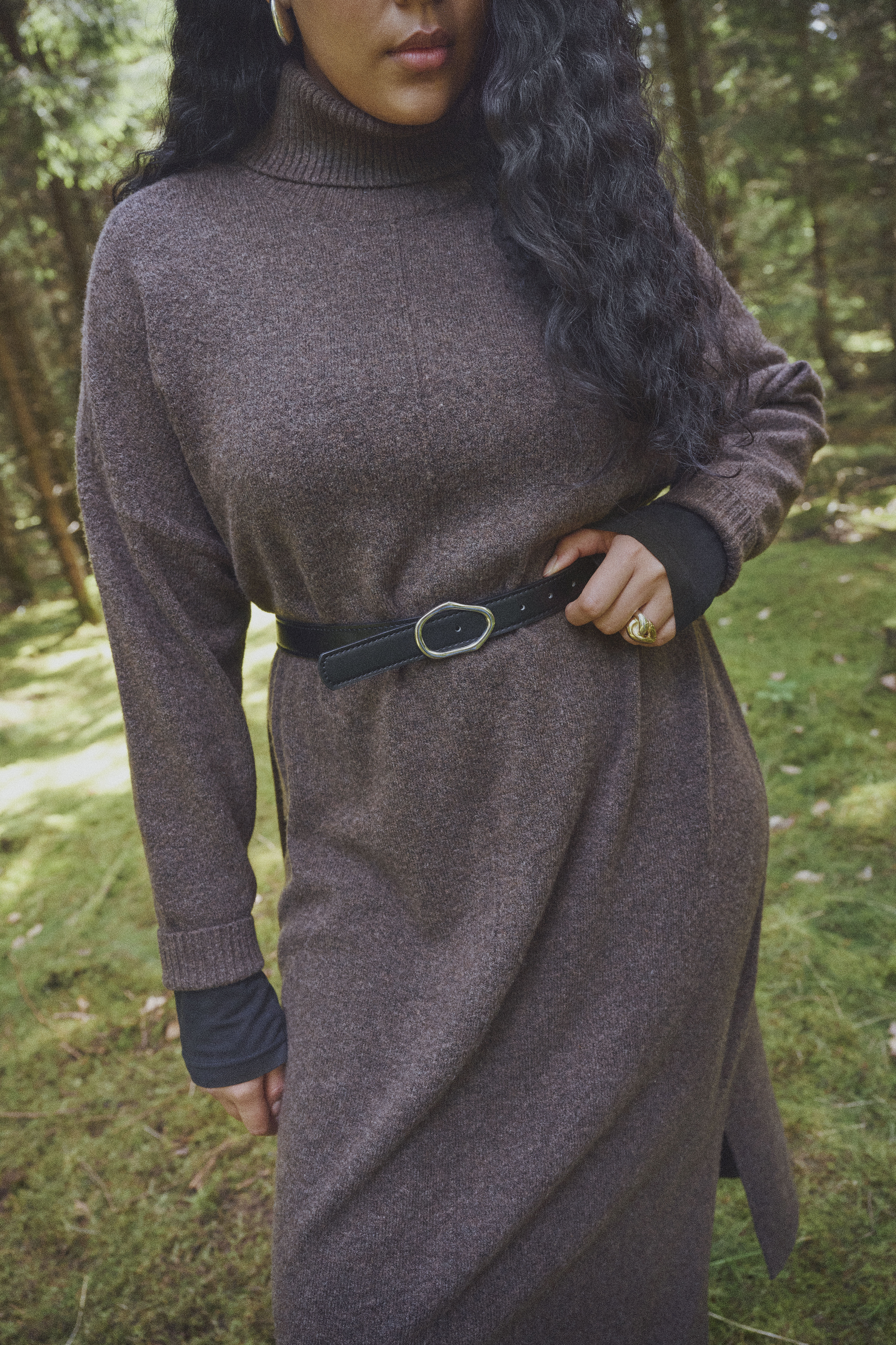 Nat&uuml;rliche Eleganz in erdigen T&ouml;nen, , Model