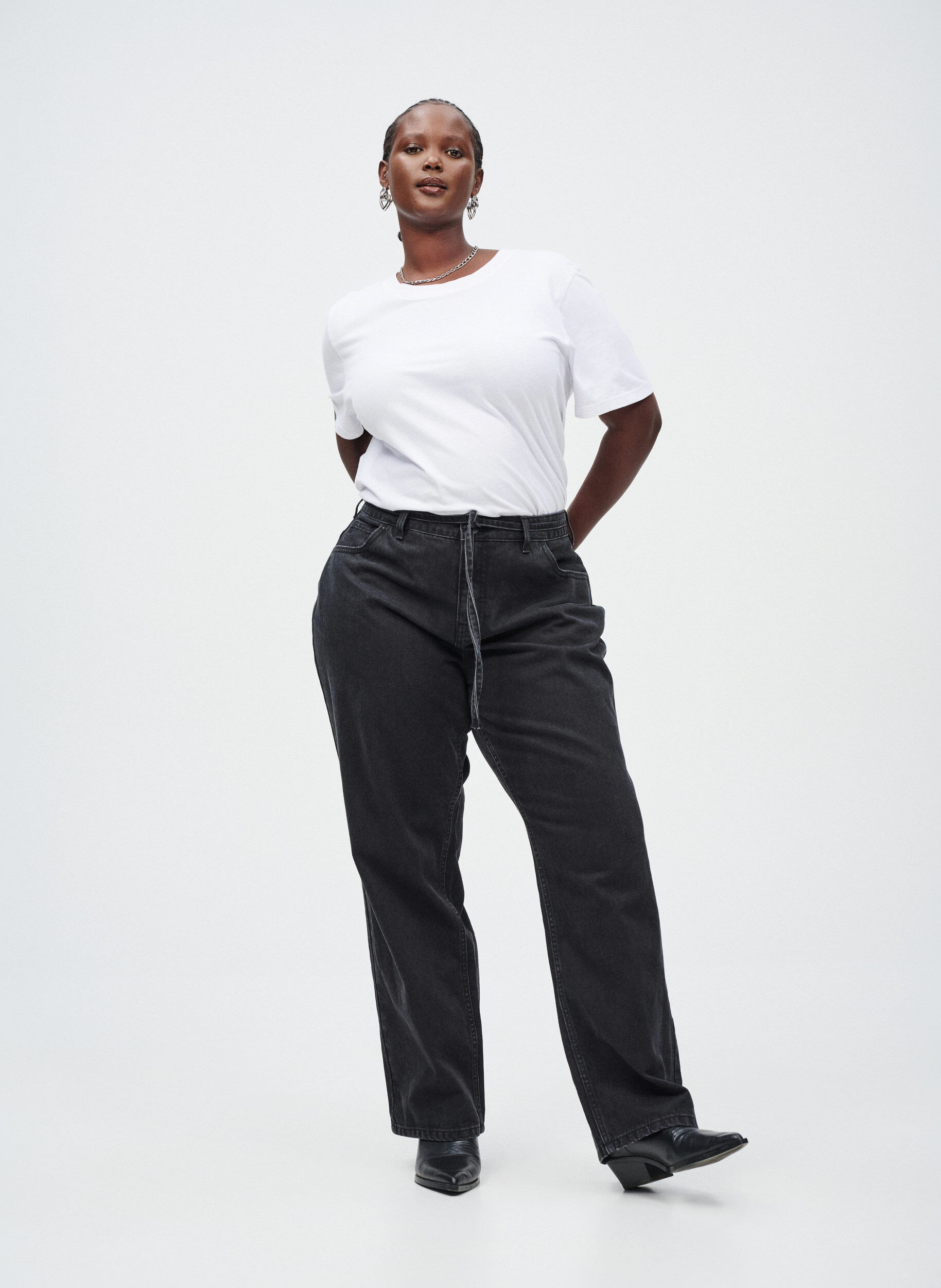 ZizziJeans in gerader Passform mit Bindeg&uuml;rtel, Schwarz, Image image number 0