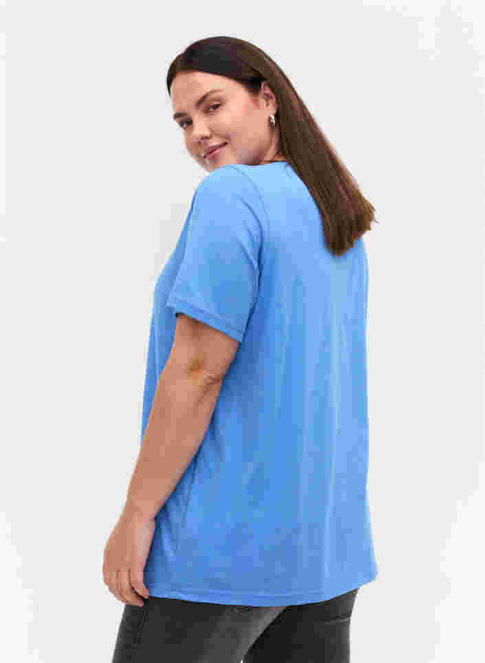 T-Shirt aus Bio-Baumwolle mit V-Ausschnitt, Ultramarine, Model image number 1