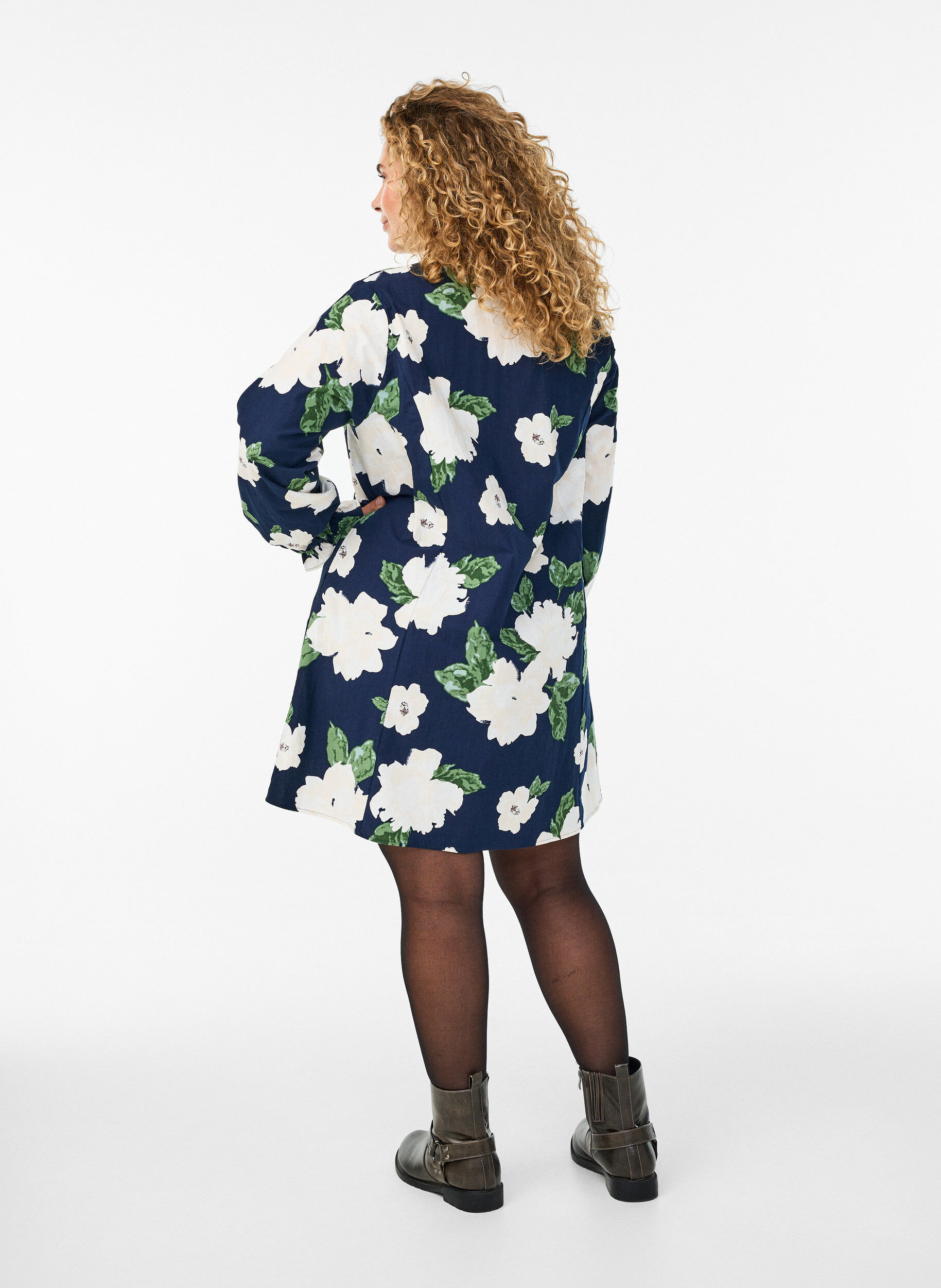 ZizziKurzes Kleid aus Baumwolle mit V-Ausschnitt und langen &Auml;rmeln, Blau, Model image number 2