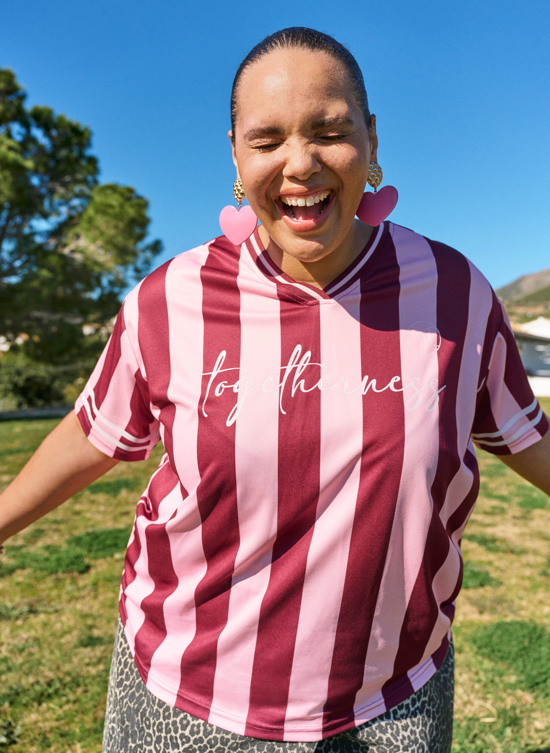 ZizziSportliches T-Shirt mit Streifen und Textprint, Rot, Image image number 0