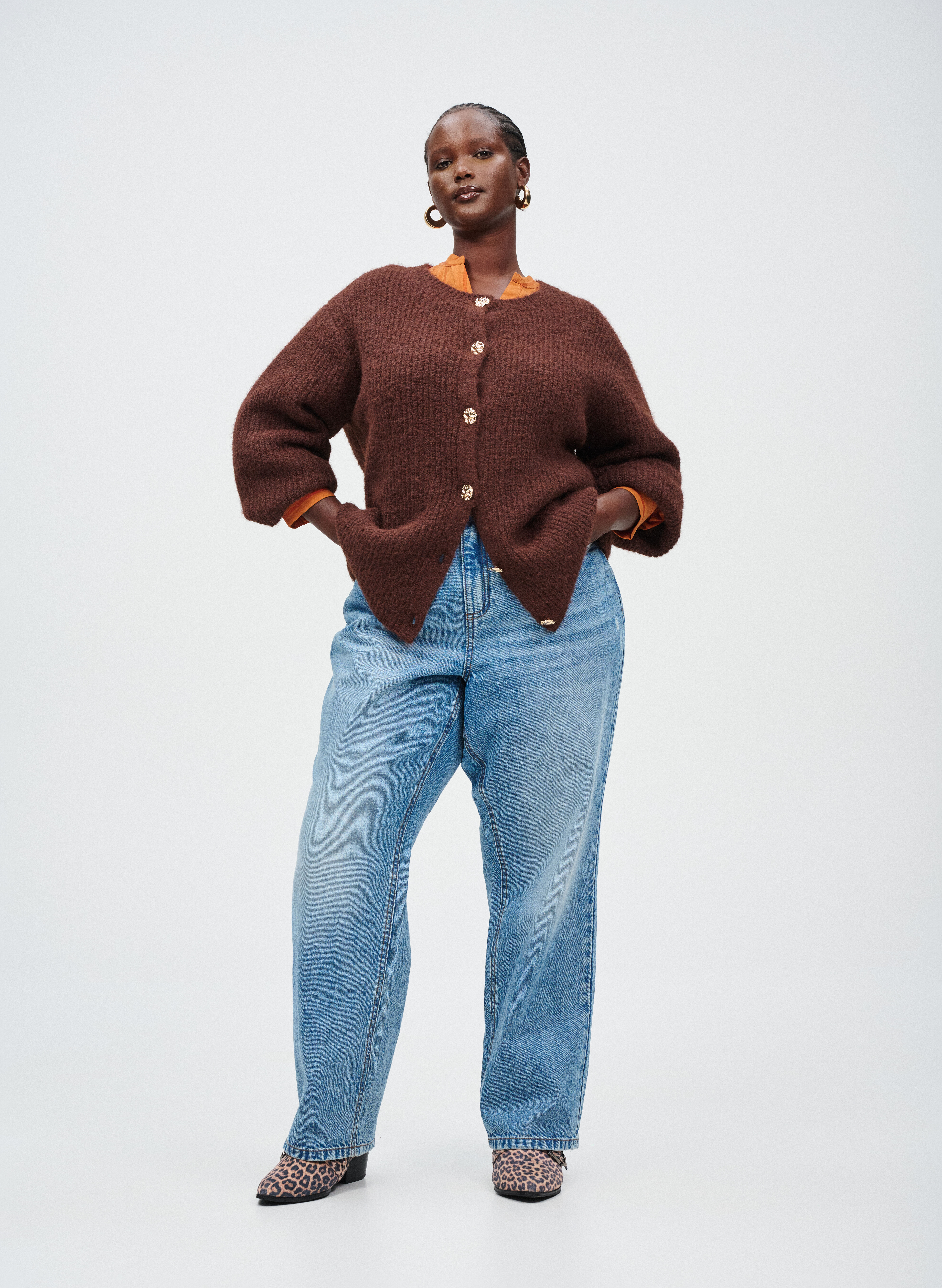 ZizziGestrickt mit goldenen Kn&ouml;pfen, , Model