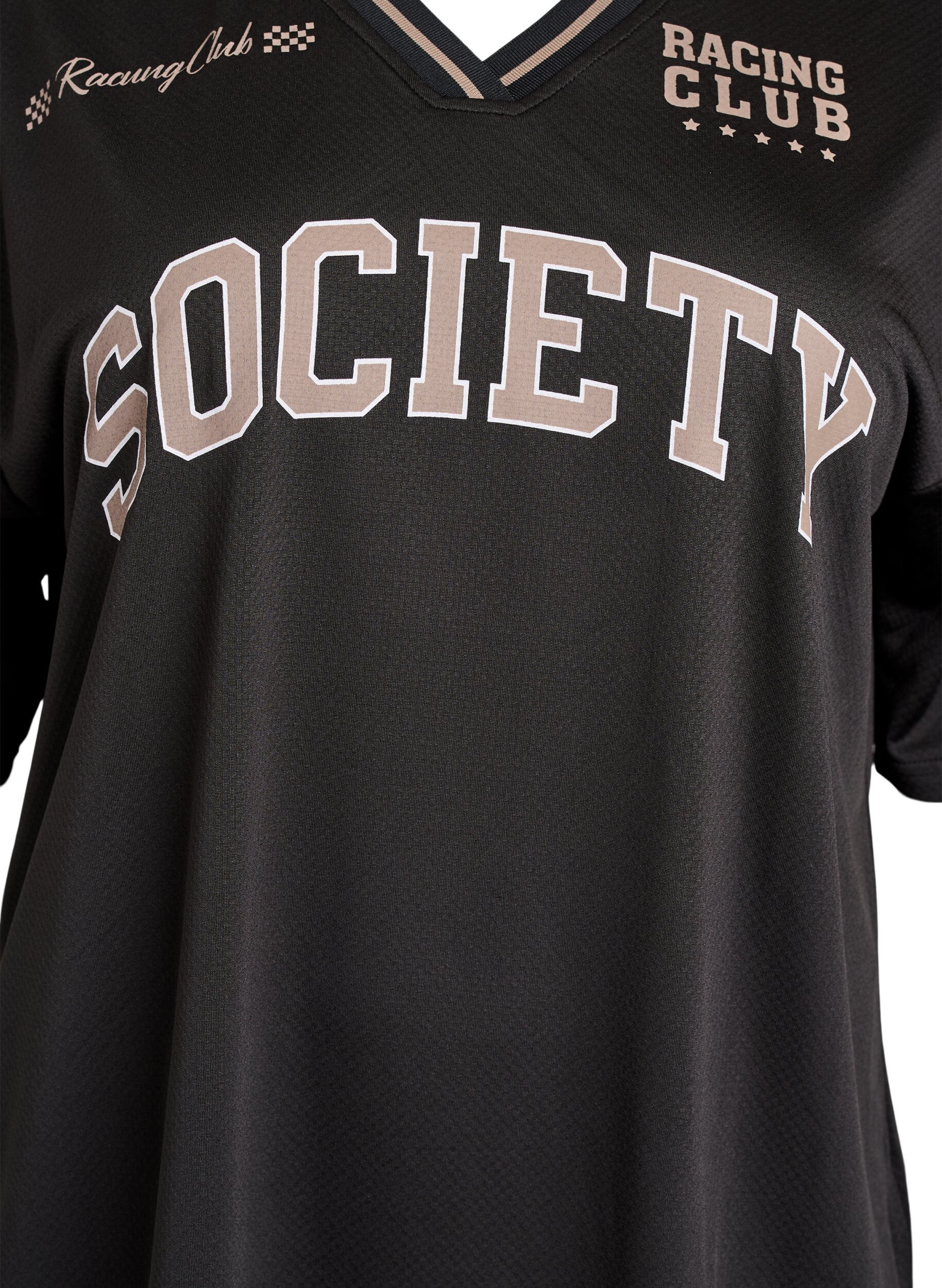 ZizziSportliches T-Shirt mit V-Ausschnitt und Racing-Print, Schwarz, Packshot image number 2