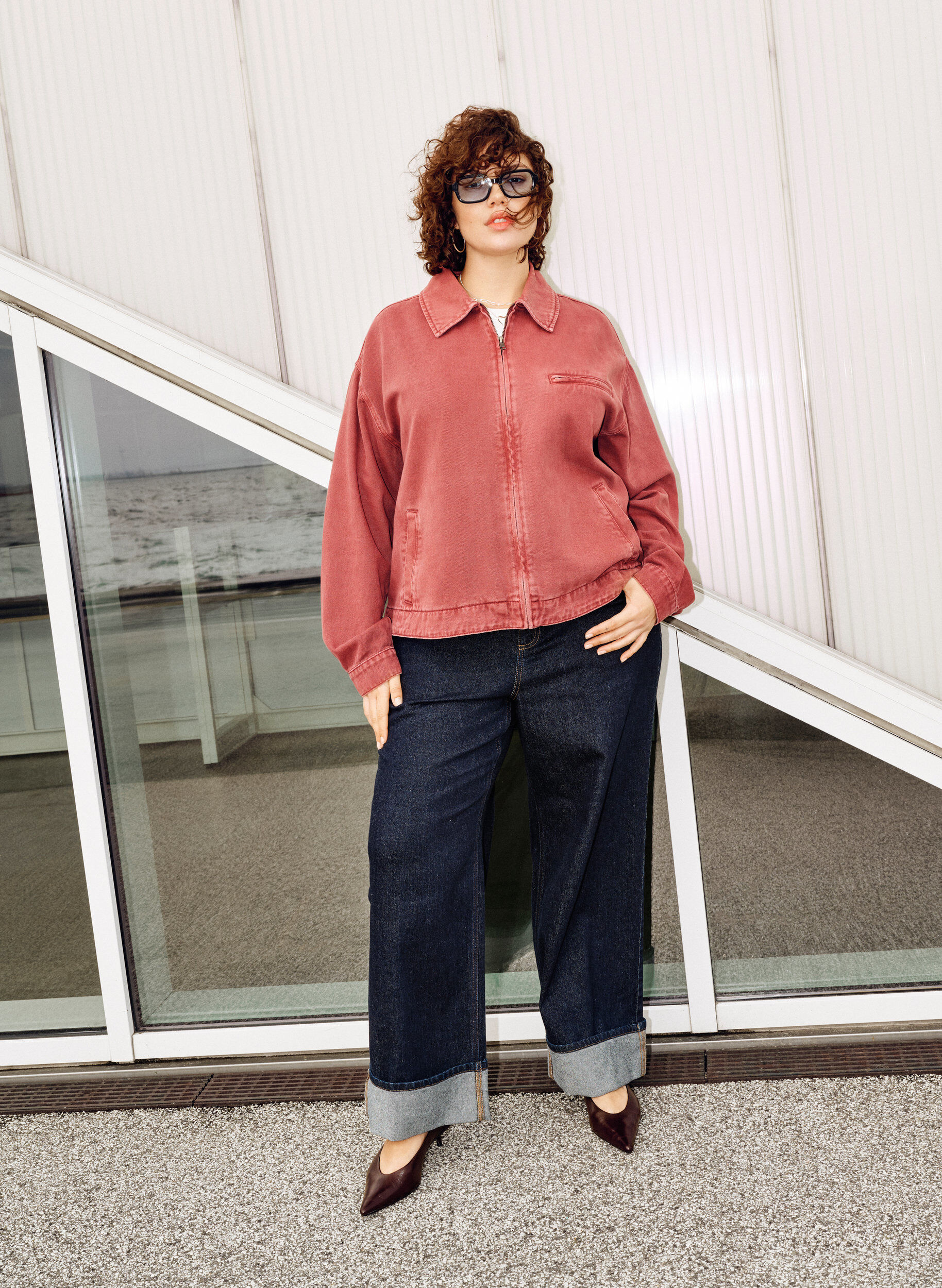 ZizziStraight-Fit-Jeans mit weitem Bein und Umschlag, Blau, Image image number 0