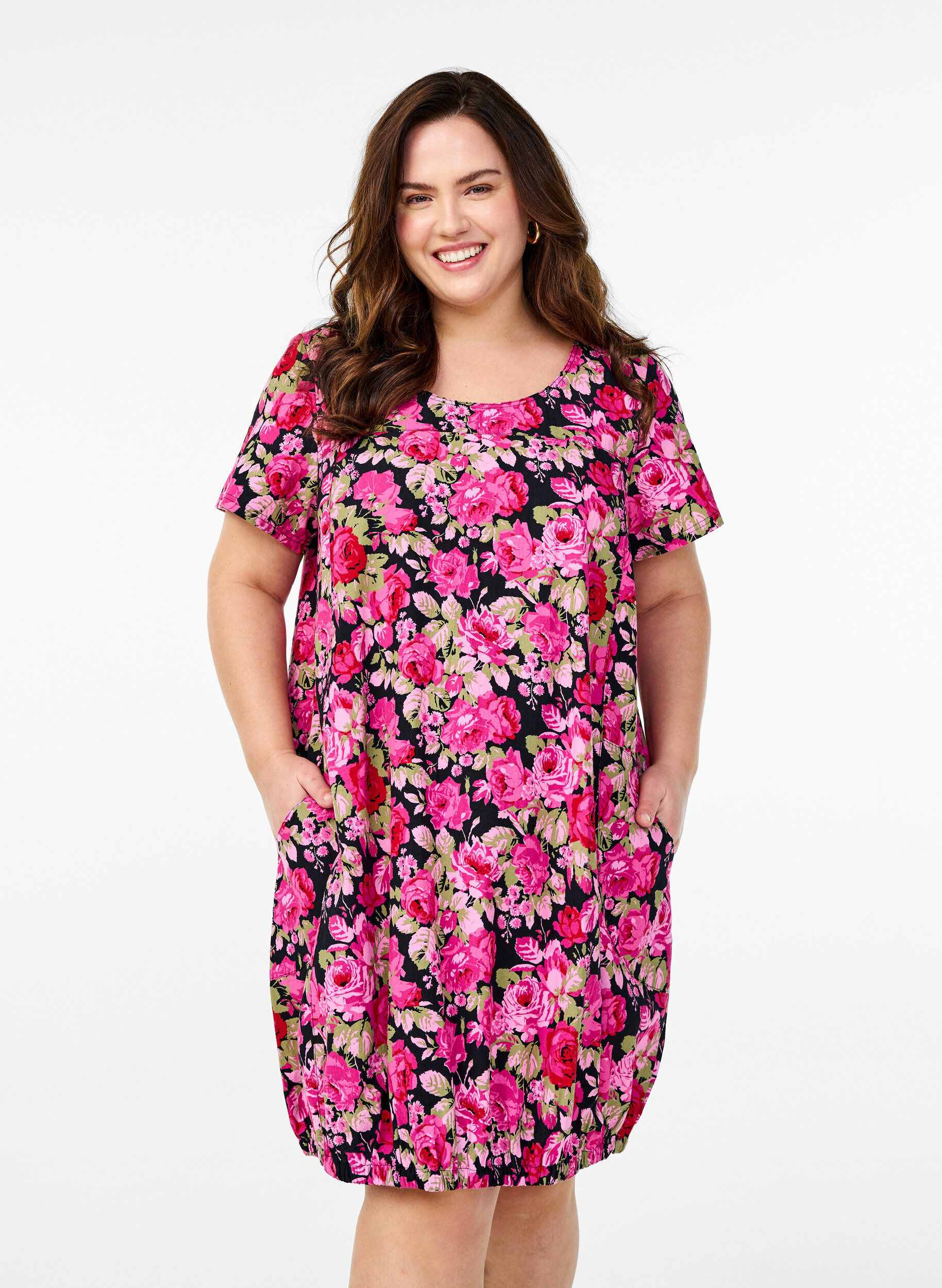 ZizziKurz&auml;rmliges Baumwollkleid mit Aufdruck, Schwarz, Model image number 0