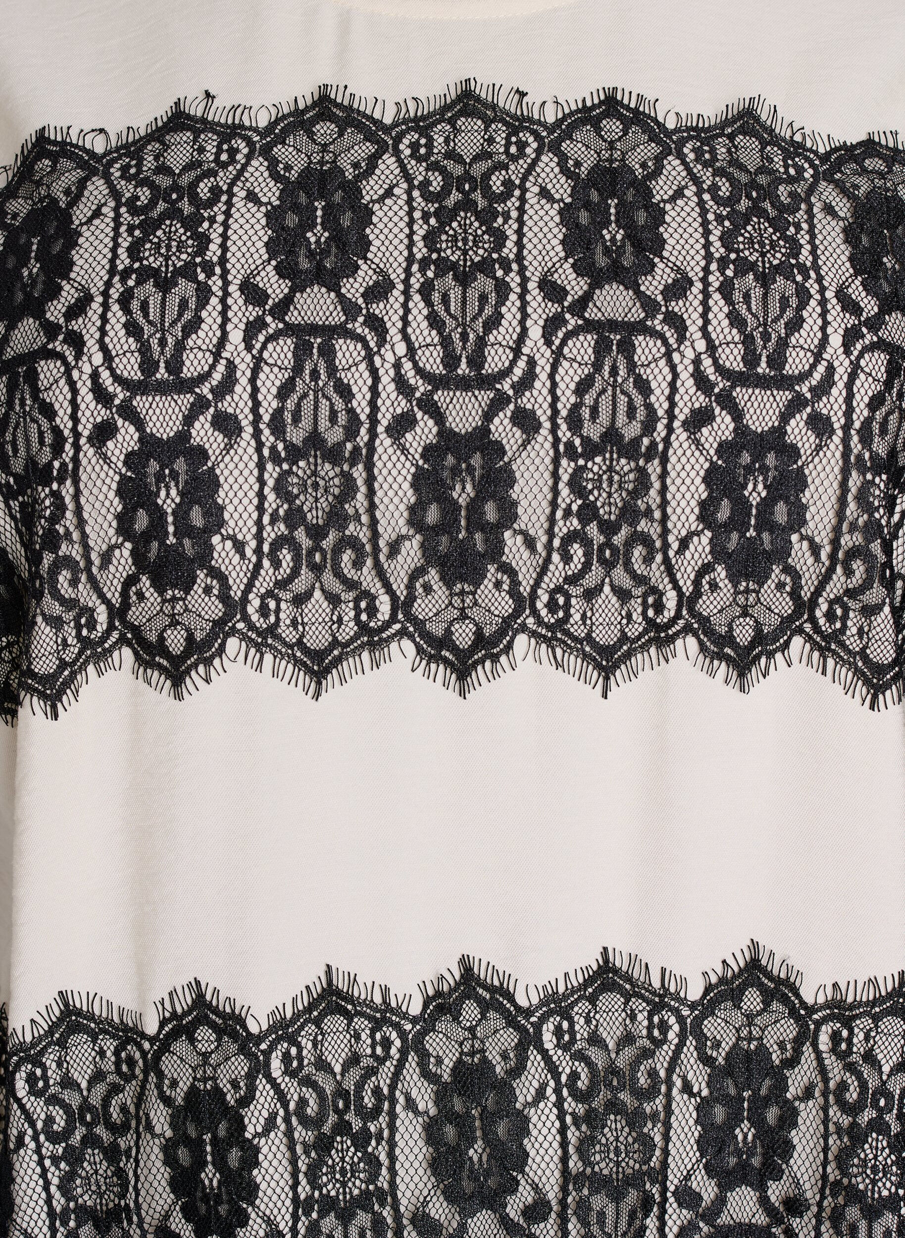 ZizziKurzes Kleid mit kontrastfarbenen Spitzeneins&auml;tzen, Beige, Packshot image number 2