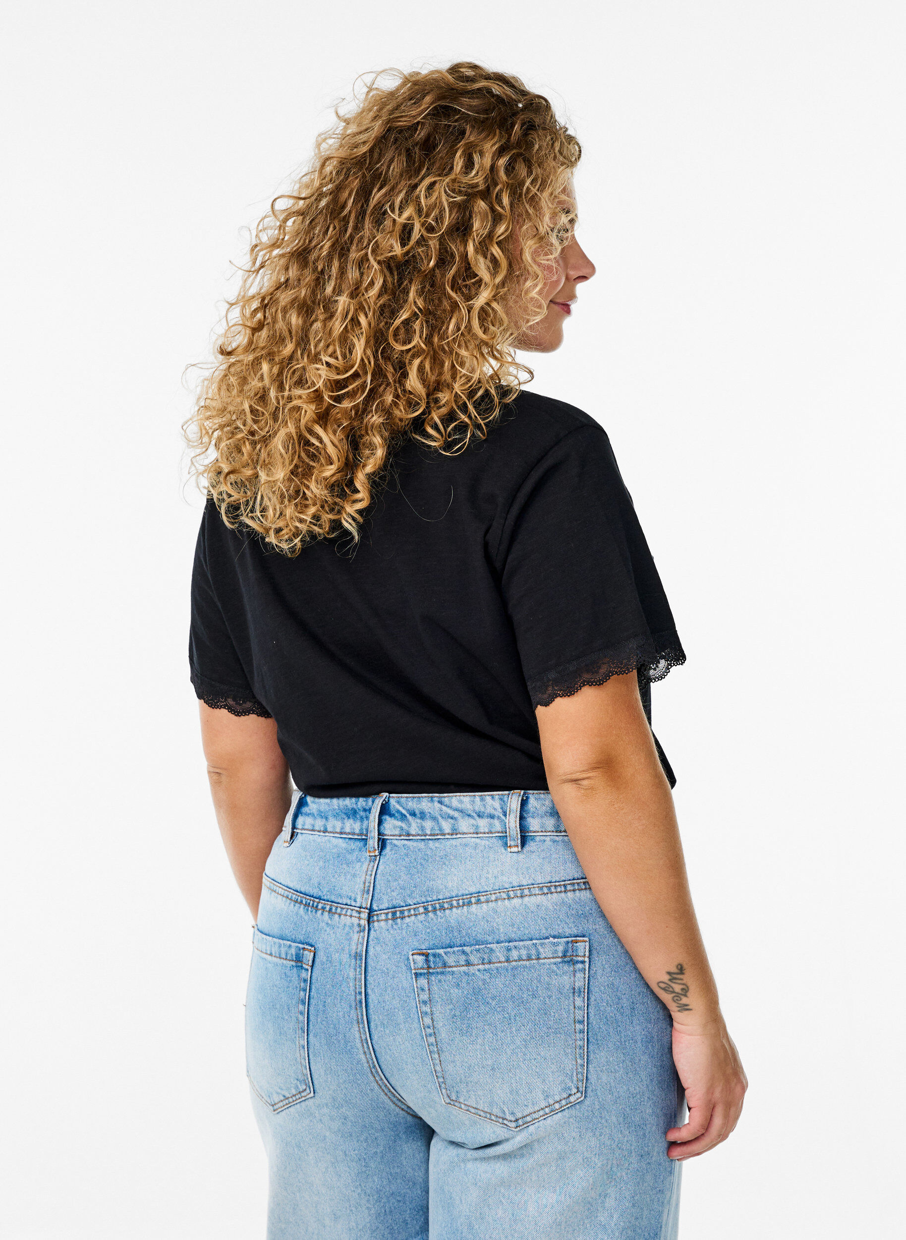 ZizziT-Shirt mit Spitzenkante, Schwarz, Model image number 2