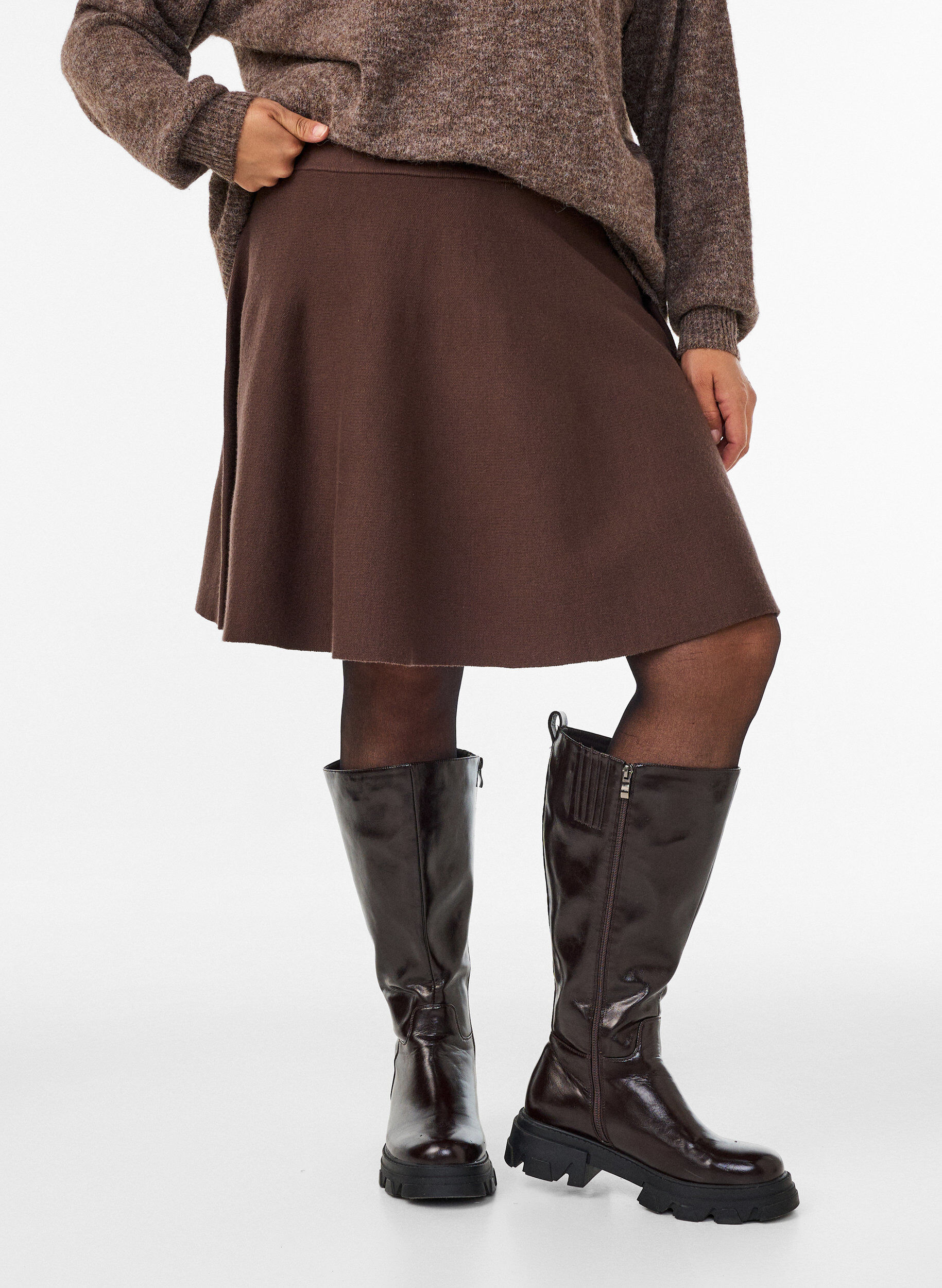 ZizziKurzer Strickrock in A-Linie, Braun, Model image number 3