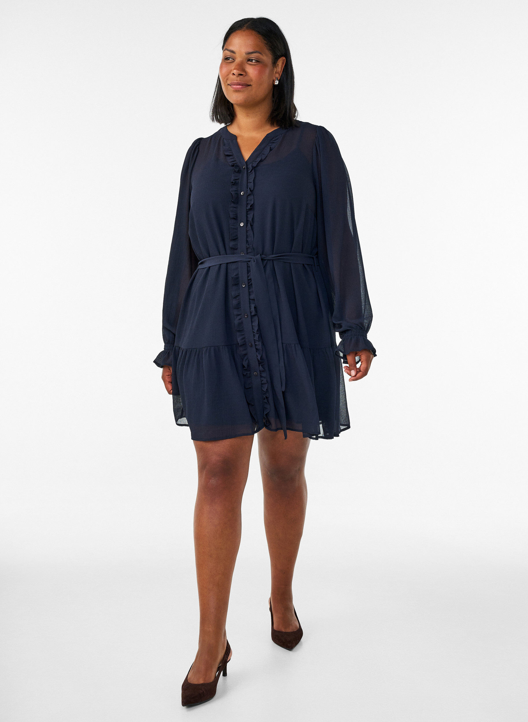 ZizziKurzes Kleid mit R&uuml;schendetails und Bindeg&uuml;rtel, Blau, Model image number 1