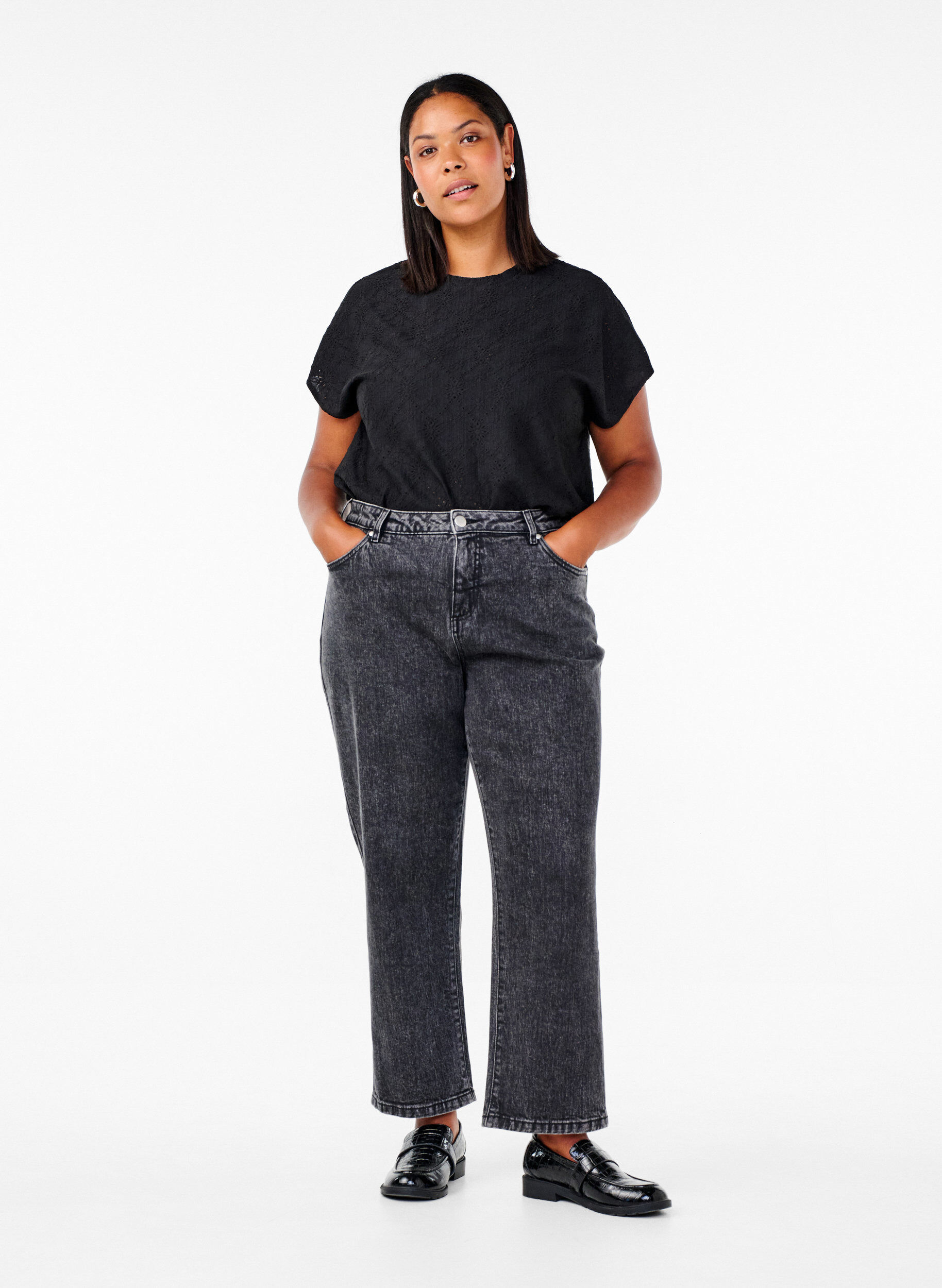 ZizziBluse mit kurzen &Auml;rmeln und floralen Stickereien, Black, Model image number 2