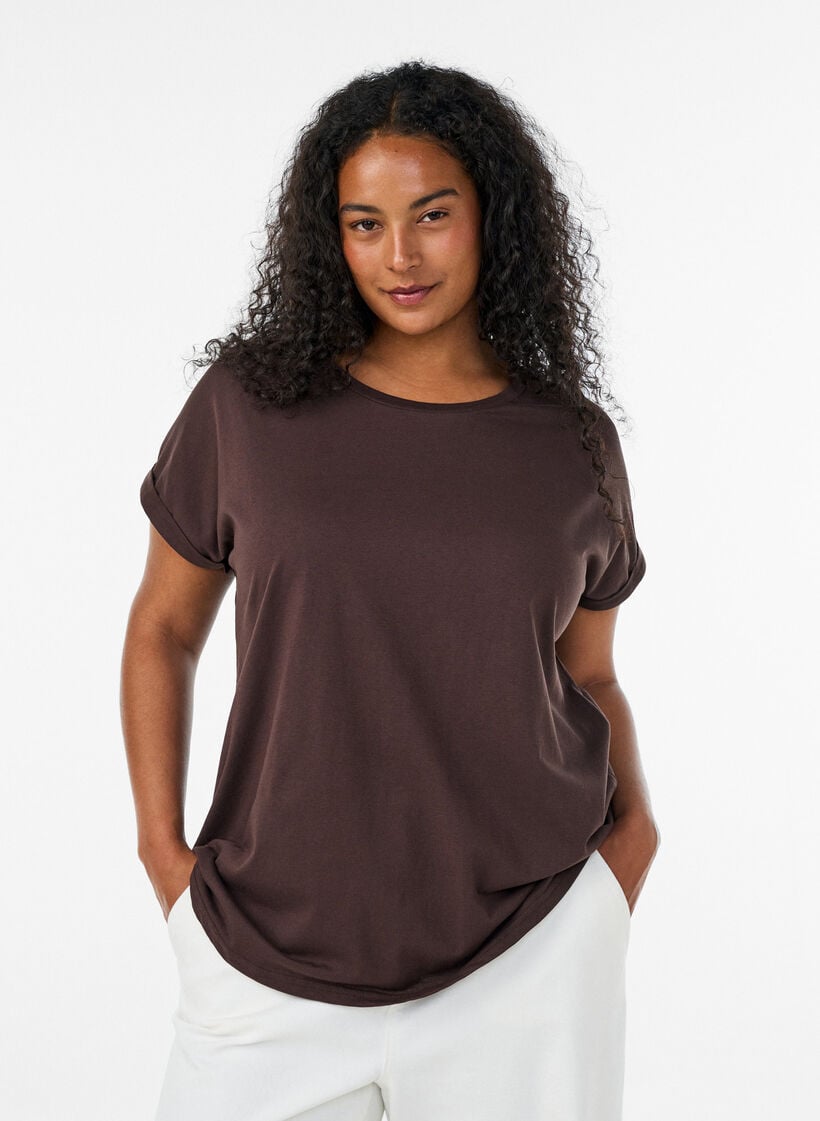 Kurz&auml;rmeliges T-Shirt aus einer Baumwollmischung, Braun, Model image number 0